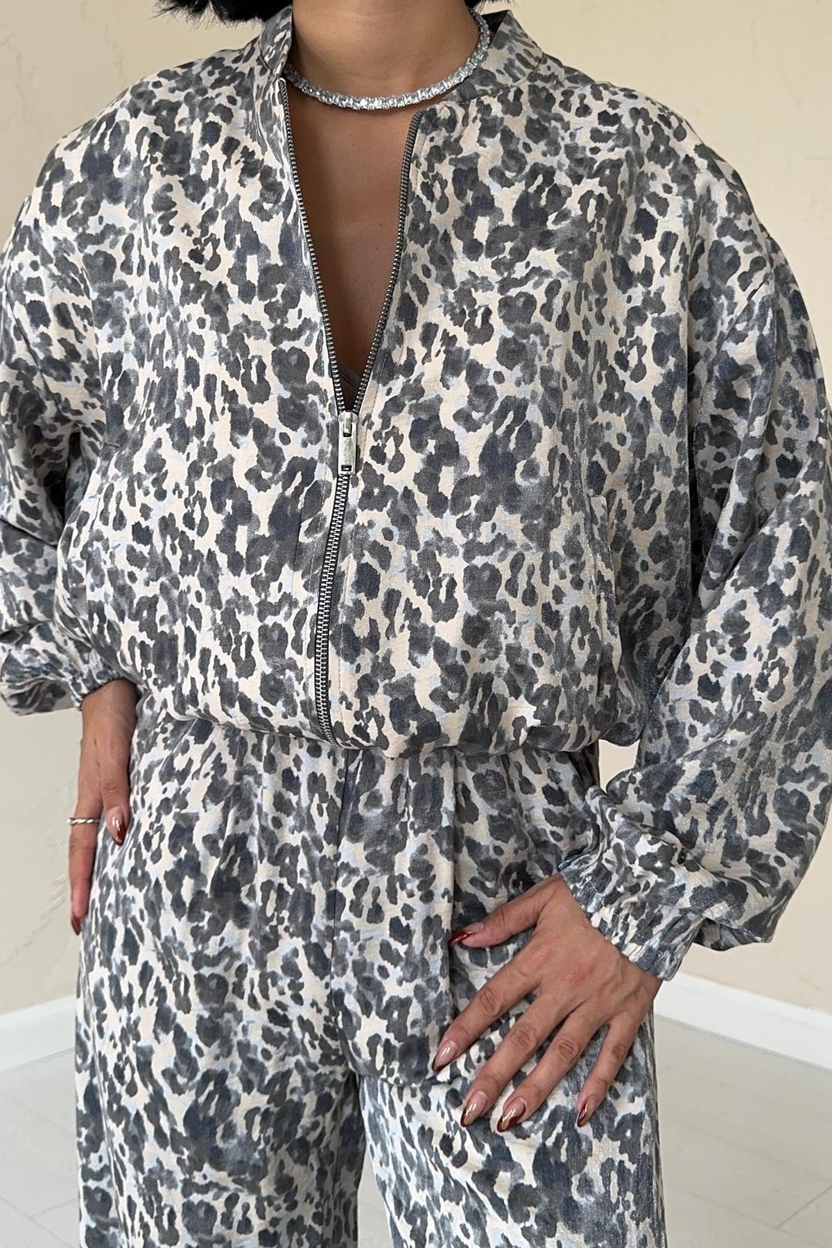 Leopar Beyaz Leopar Desenli Ceket Ve Pantolon Takım