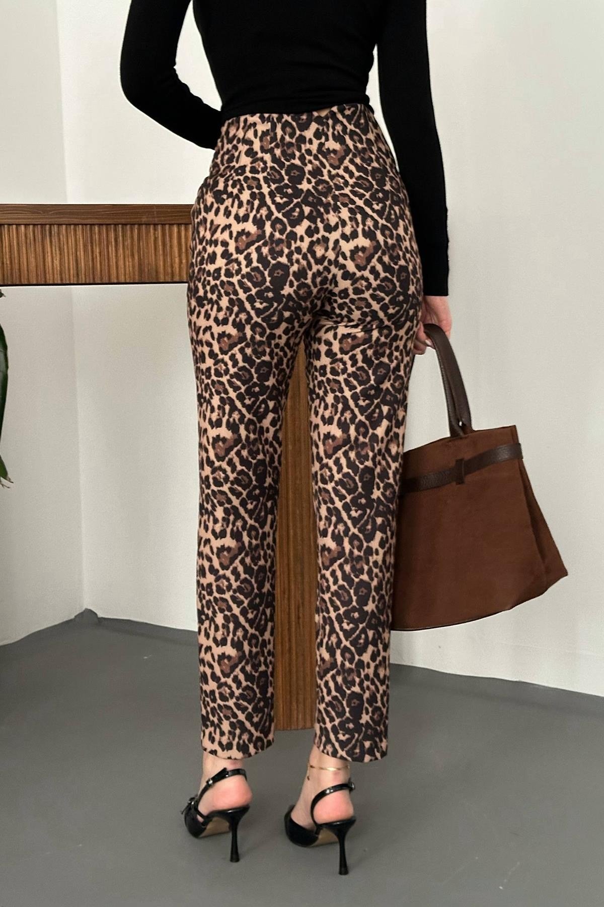 Leopar Desenli Kumaş Pantolon