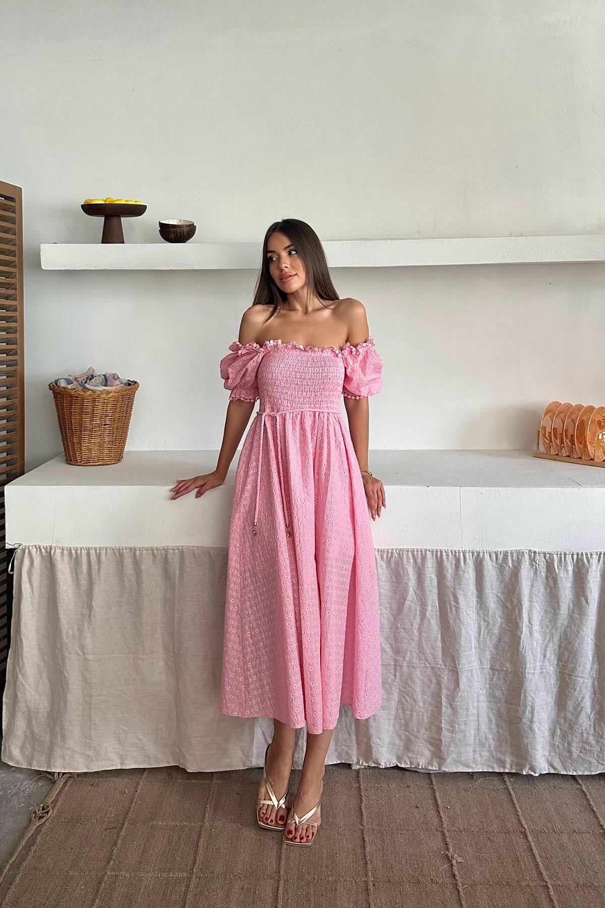 Pembe Gipeli Brode Elbise