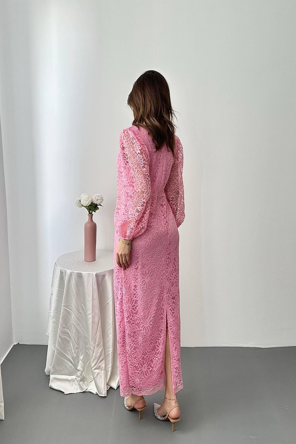 Pembe Güpür Detaylı Dantel Elbise