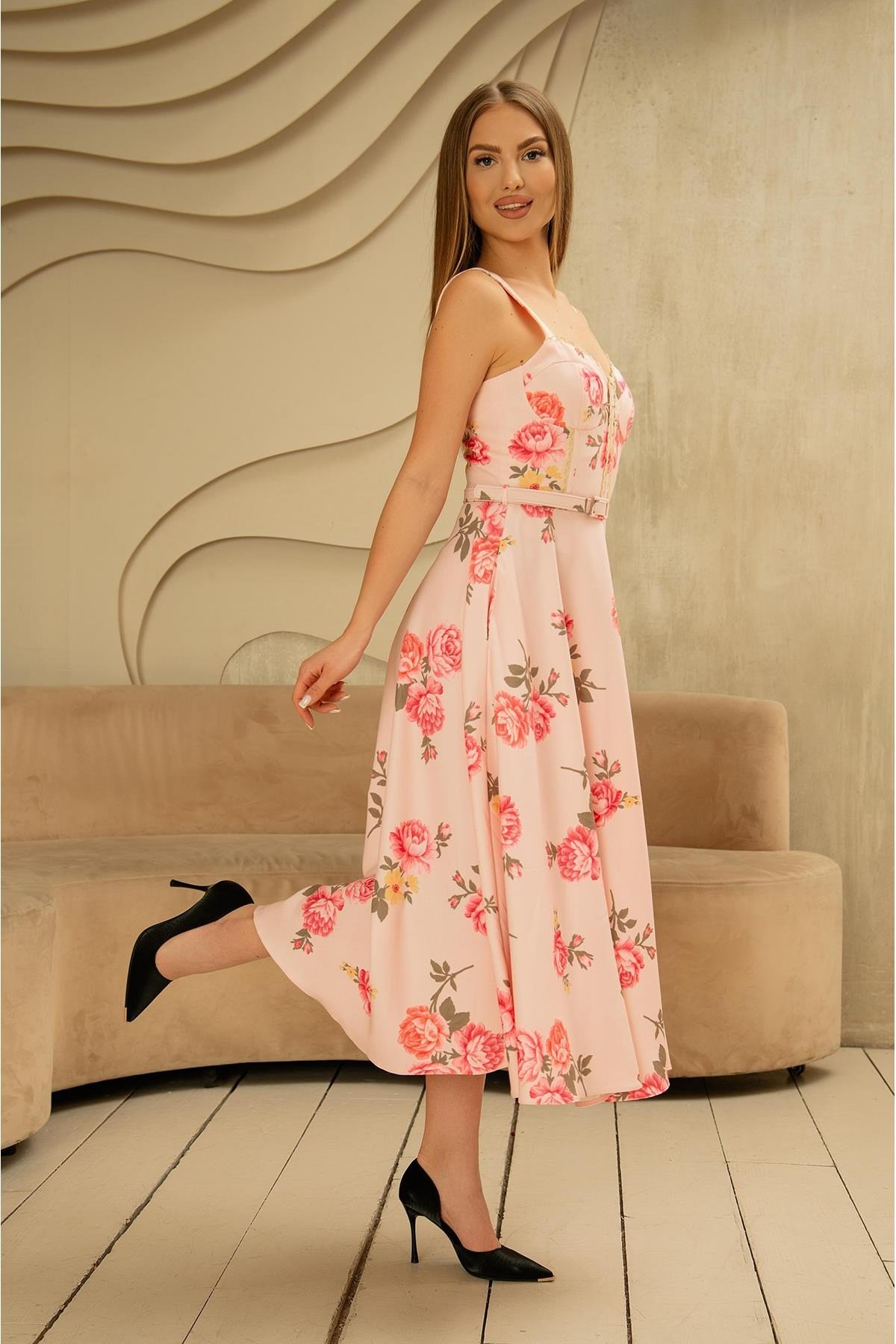 Pembe İnce Kemer Detaylı Elbise