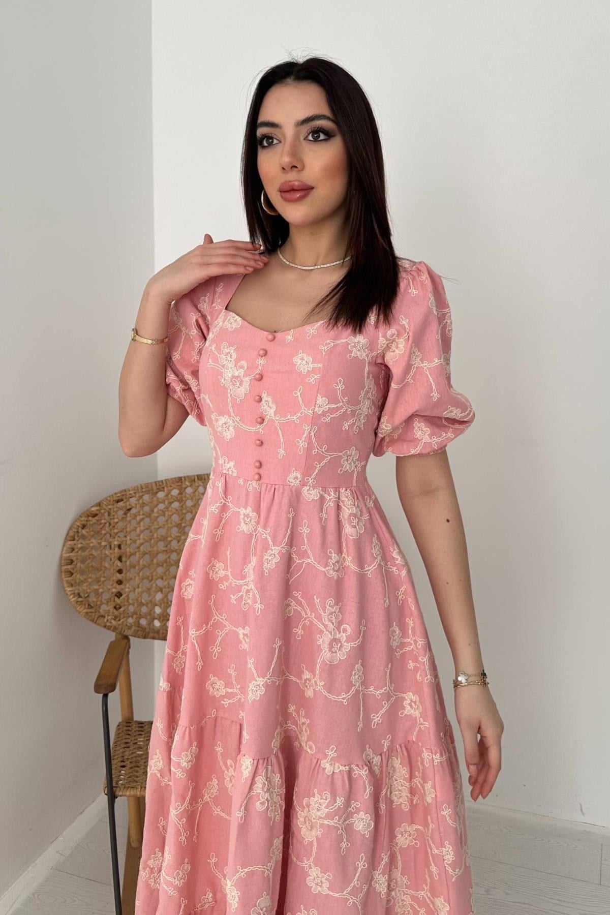 Pembe Süs Düğmeli Balon Kollu Elbise