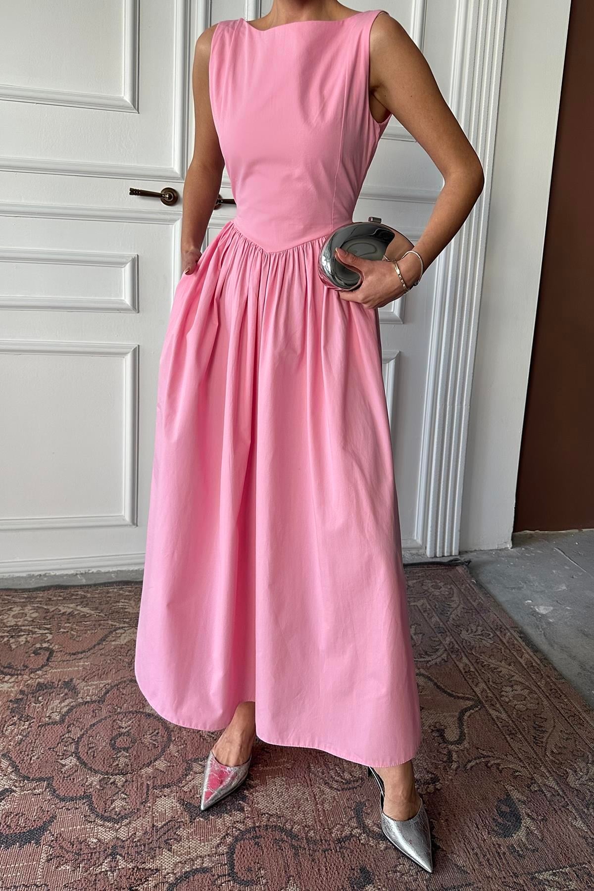 Pembe Uzun Büzgülü Elbise