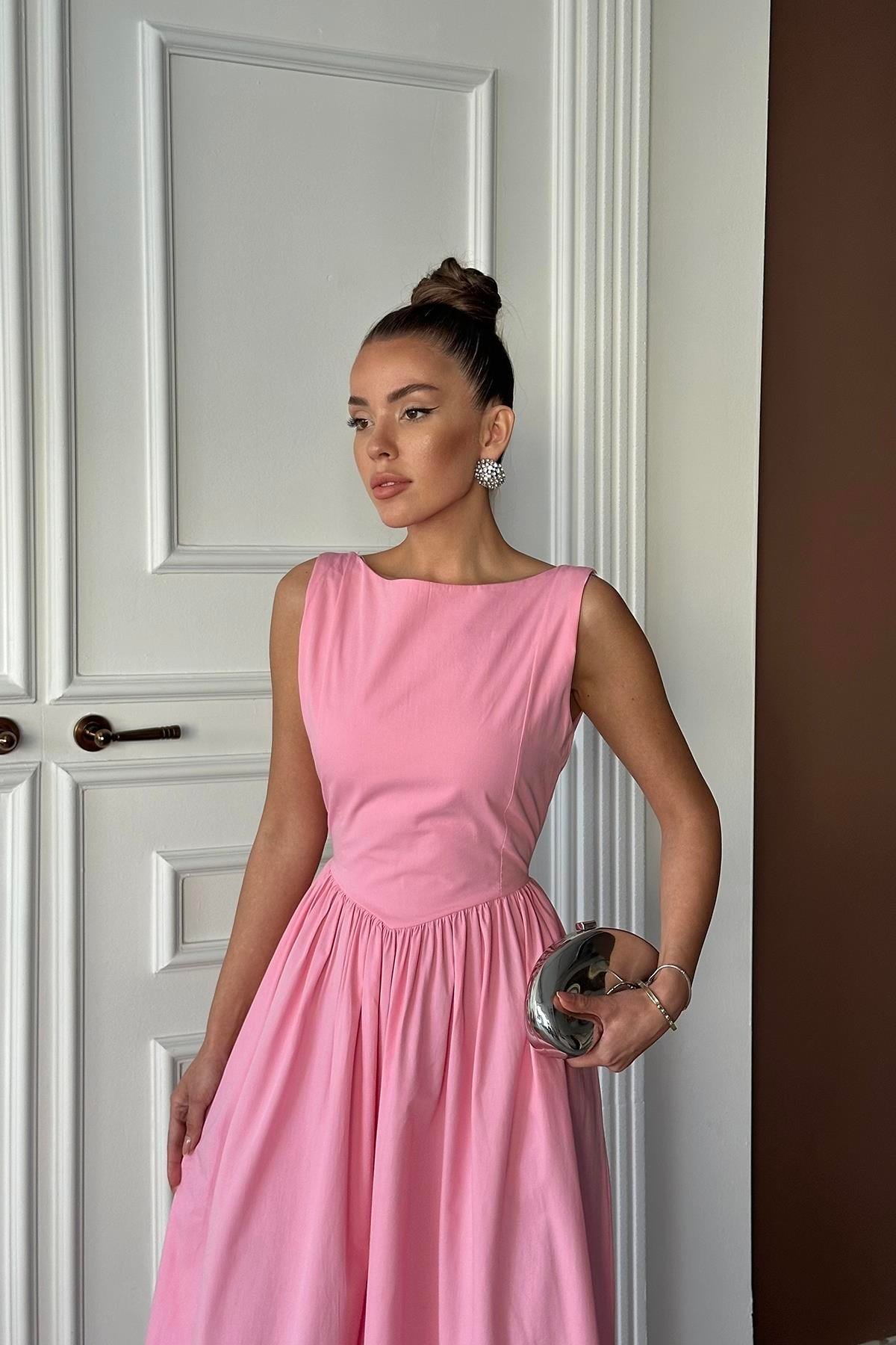 Pembe Uzun Büzgülü Elbise