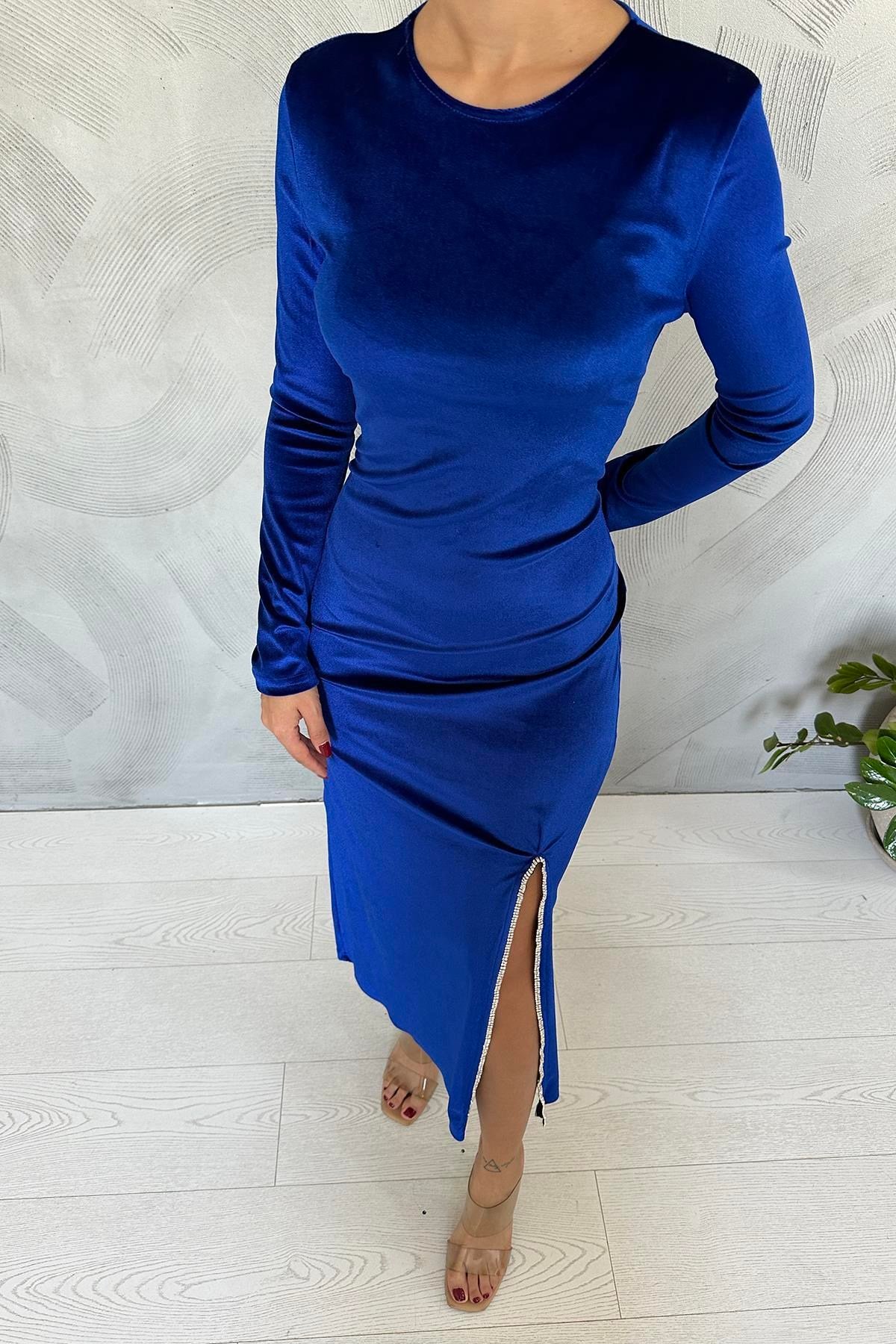 Saks Eteği Yırtmaçlı Kadife Elbise
