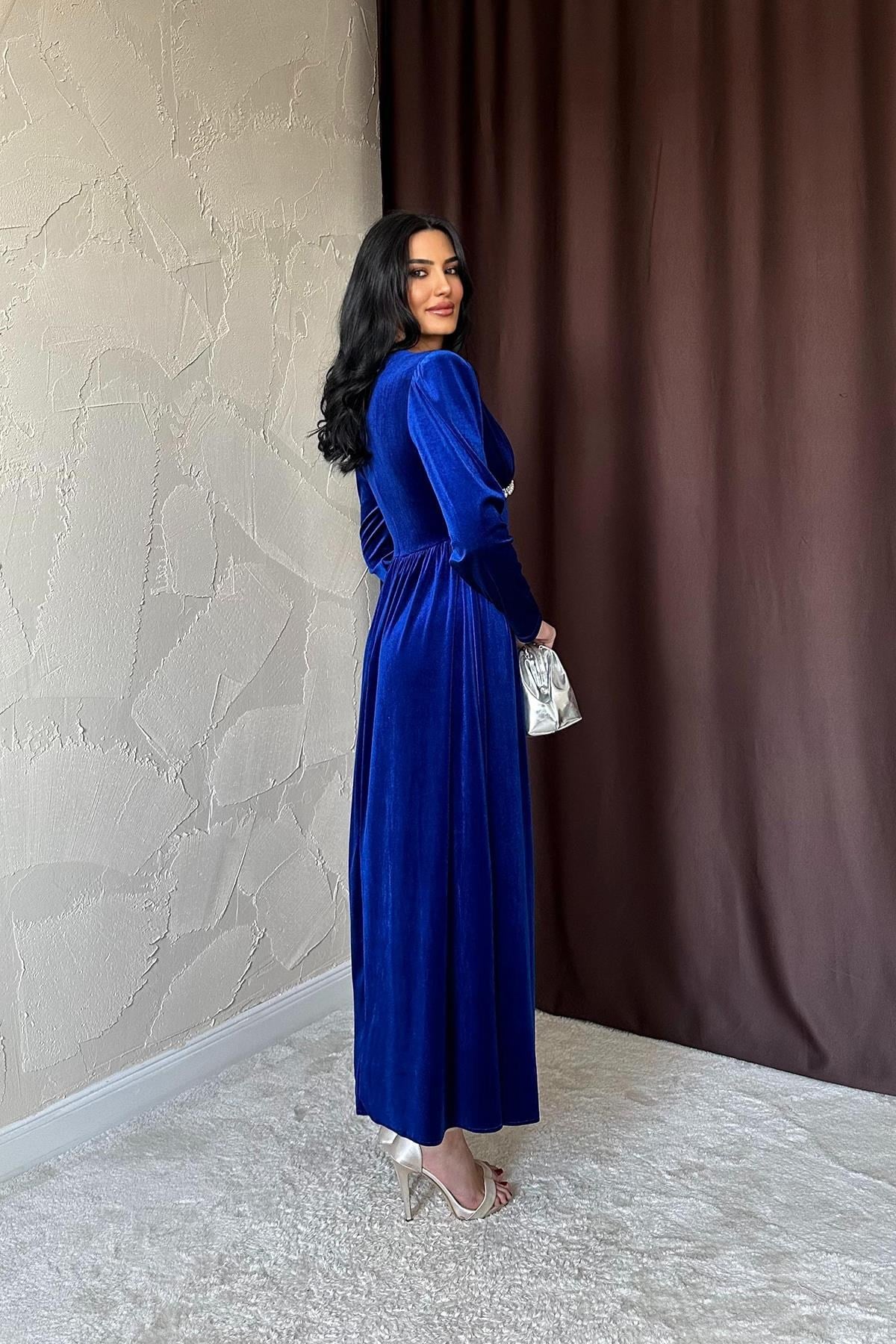 Saks Göğüs Altı Taşlı Elbise