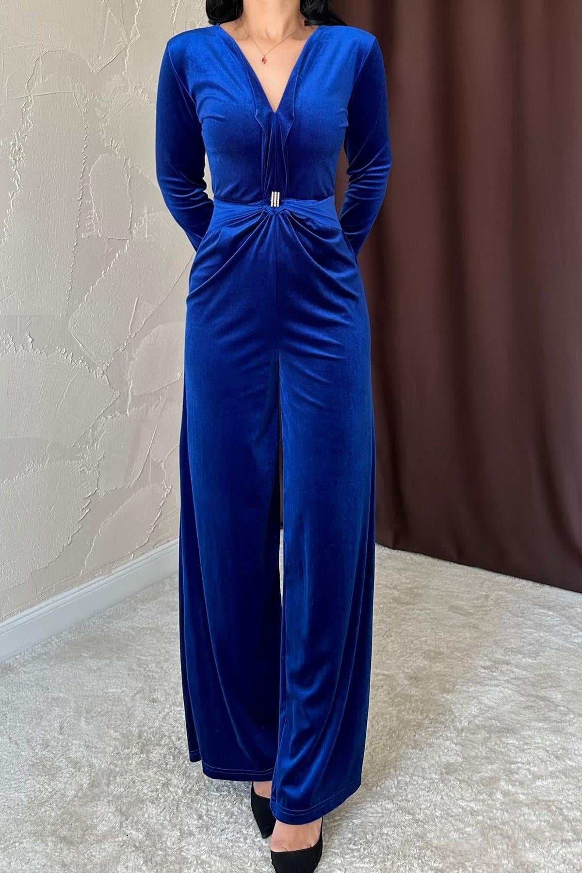 Saks Önü Tokalı Kadife Tulum