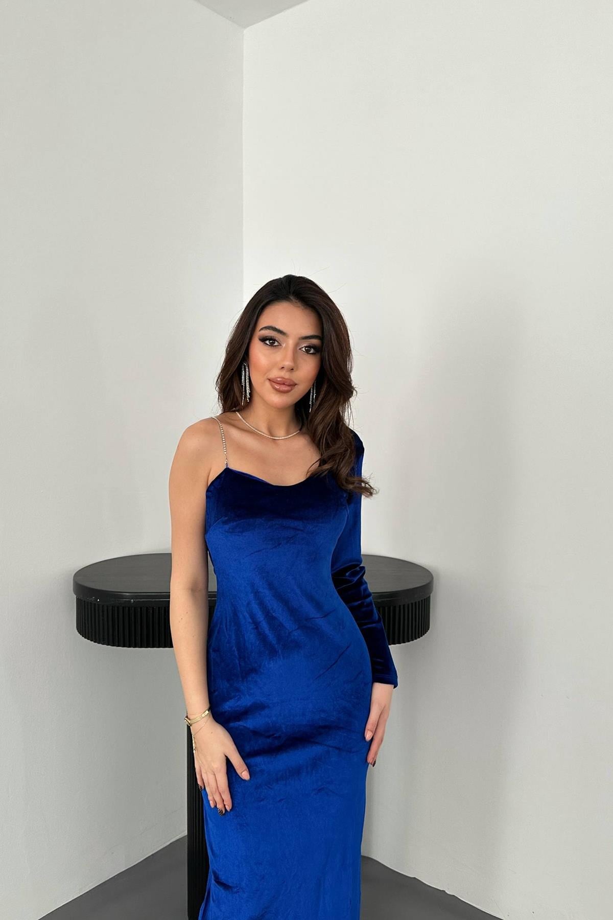 Saks Tek Omuzlu Taş Askılı Elbise