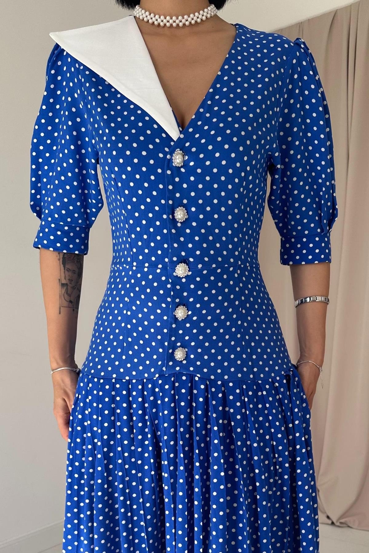 Saks Yaka Detaylı Elbise