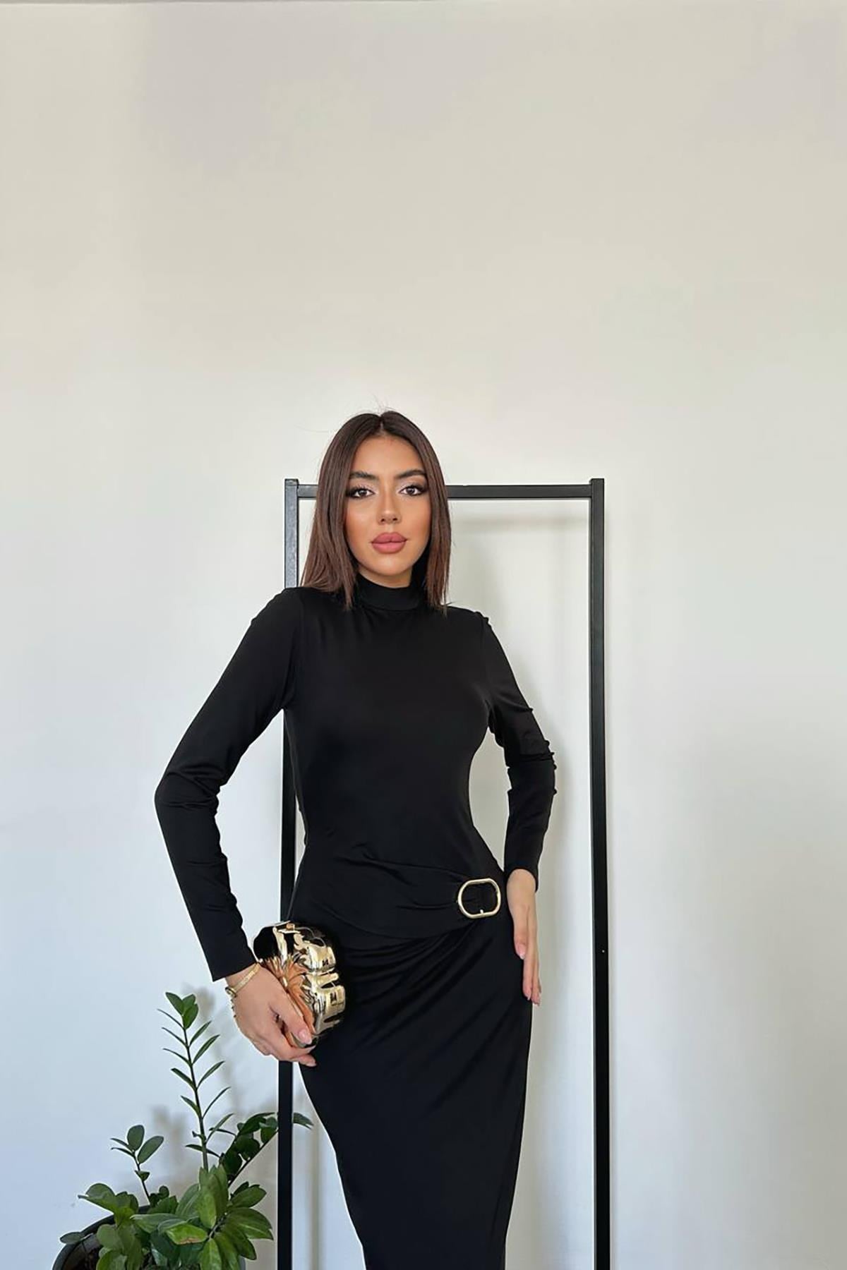 Siyah Beli Tokalı Elbise