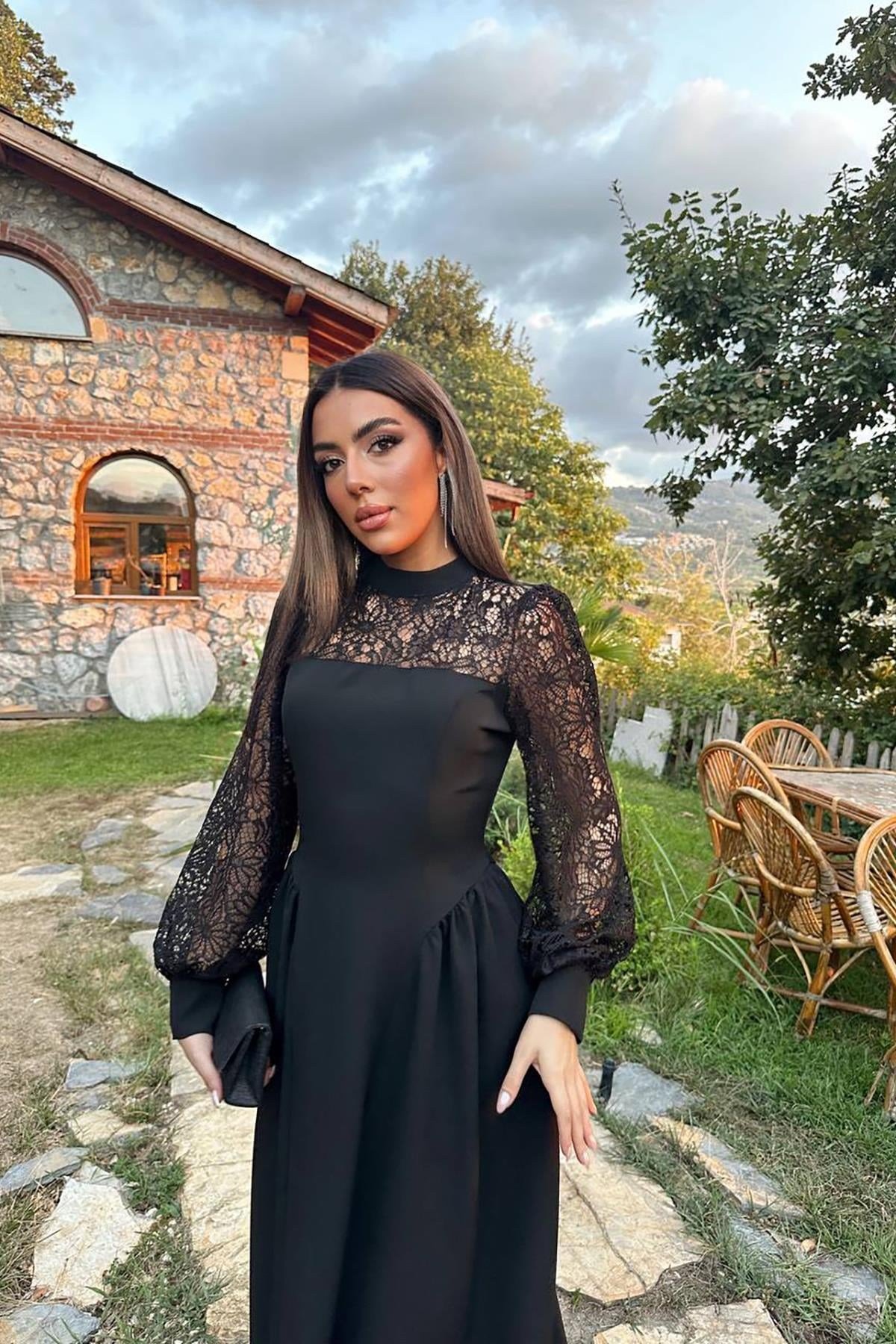 Siyah Dantel Garnili Büzgülü Atlas Elbise