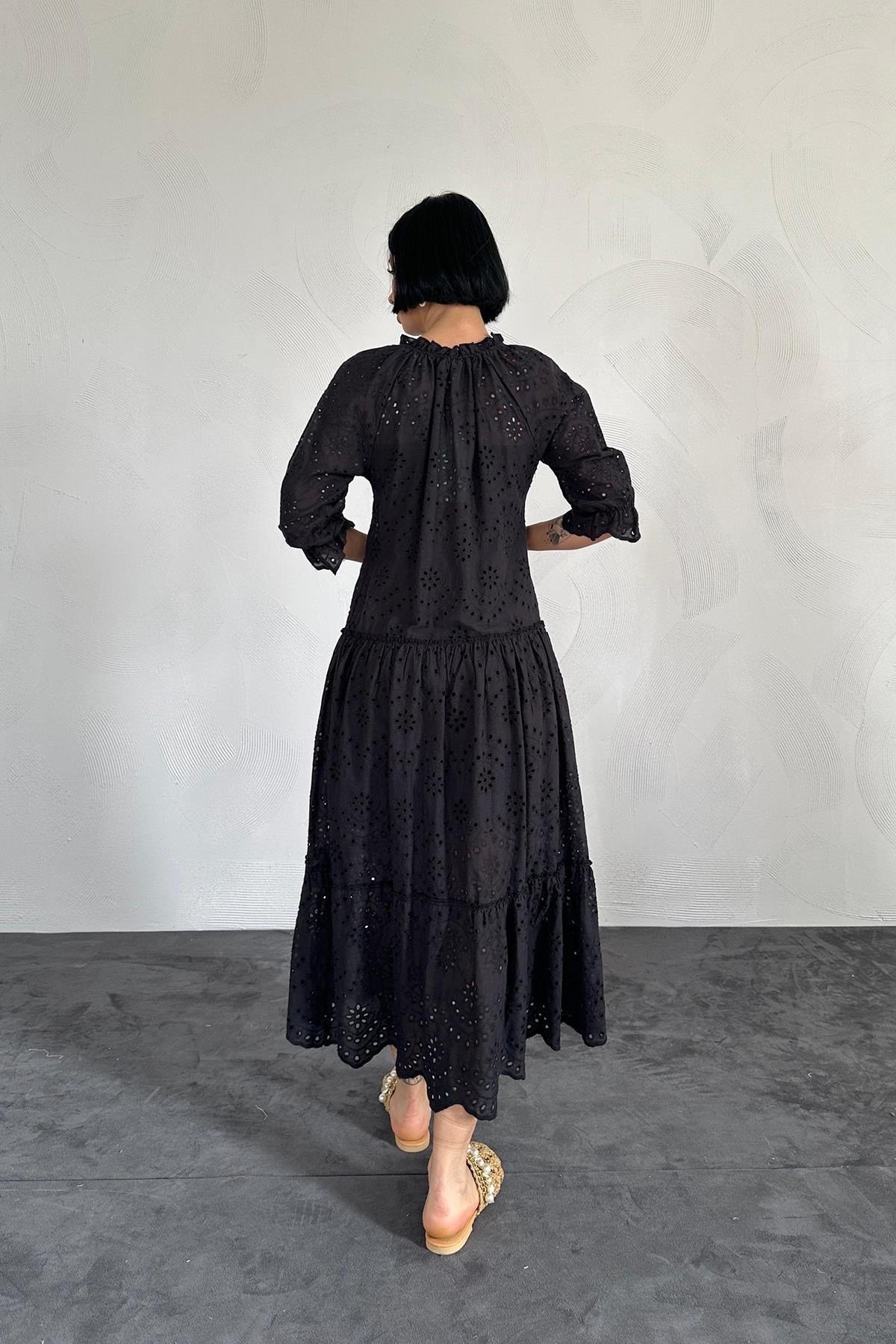 Siyah Dantelli New Elbise