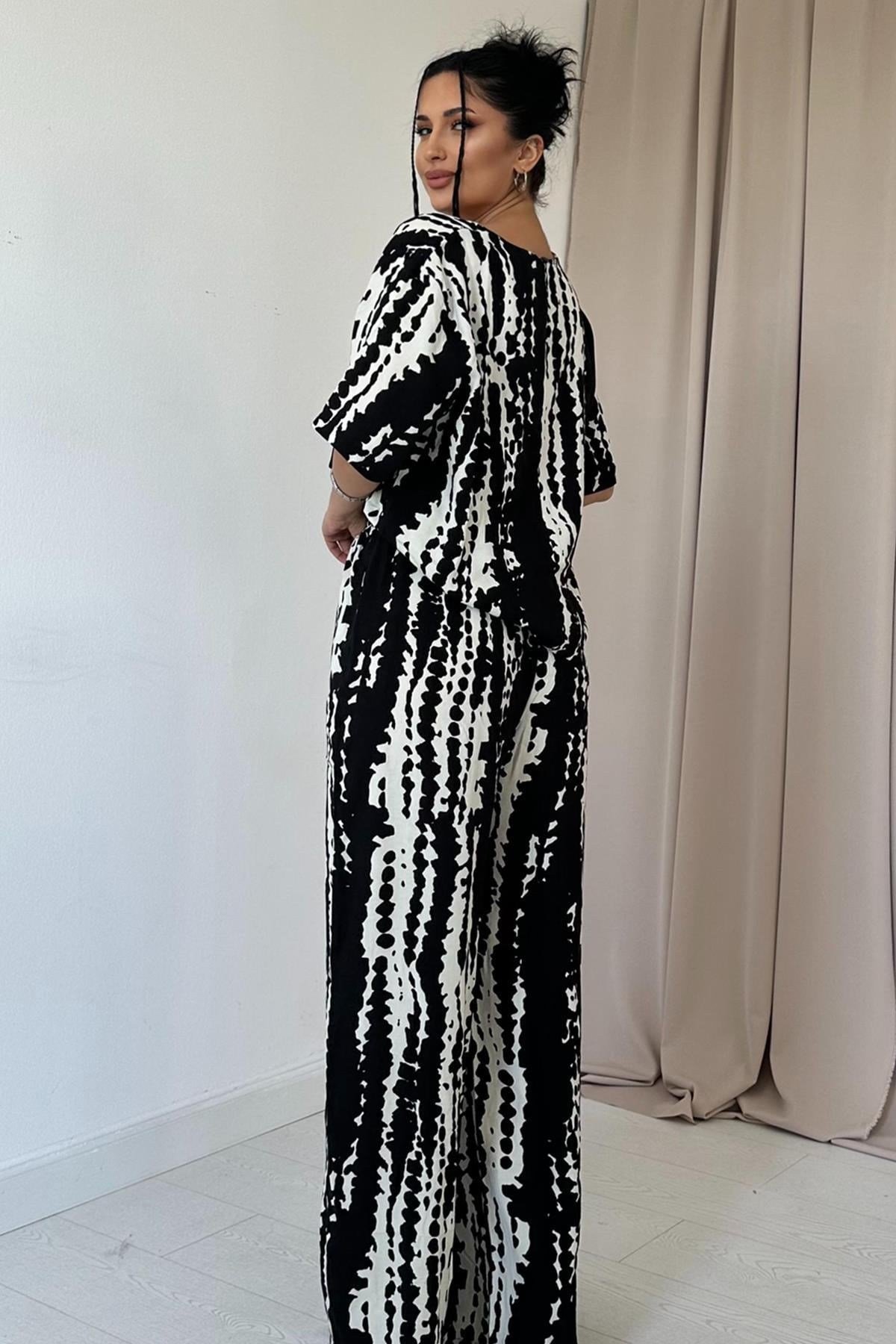 Siyah Desenli Bluz Ve Pantolon Takım