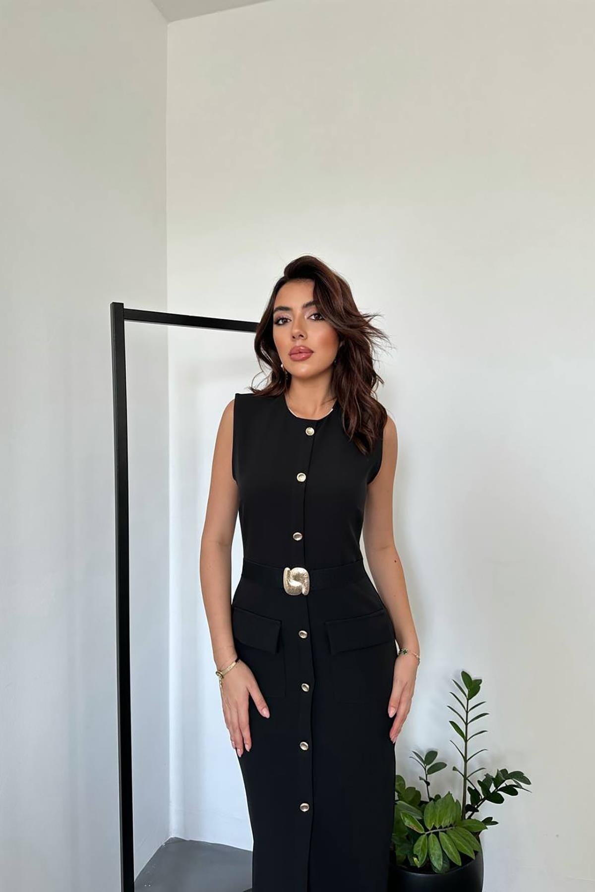 Siyah Önden Lastik Tokalı Elbise