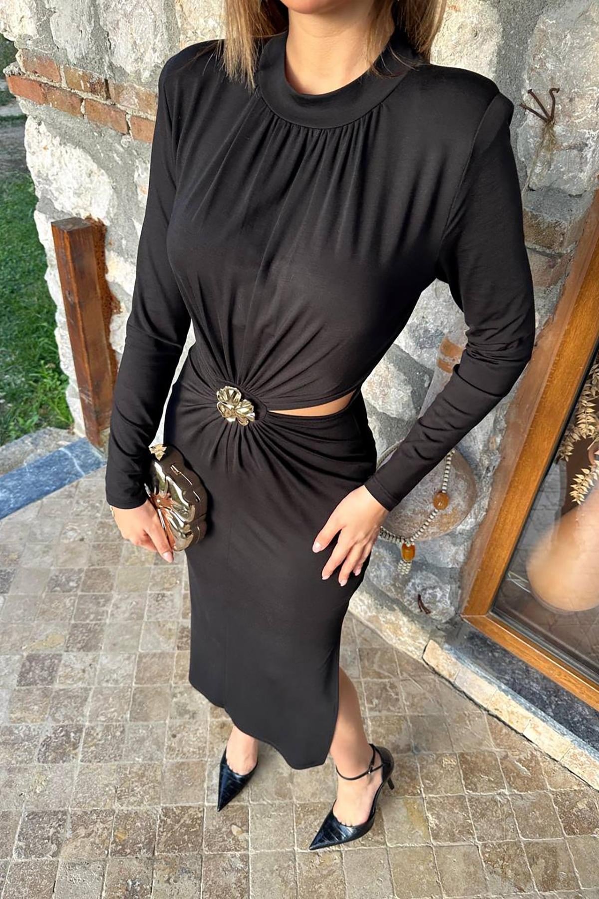 Siyah Pencere Detaylı Büzgülü Elbise