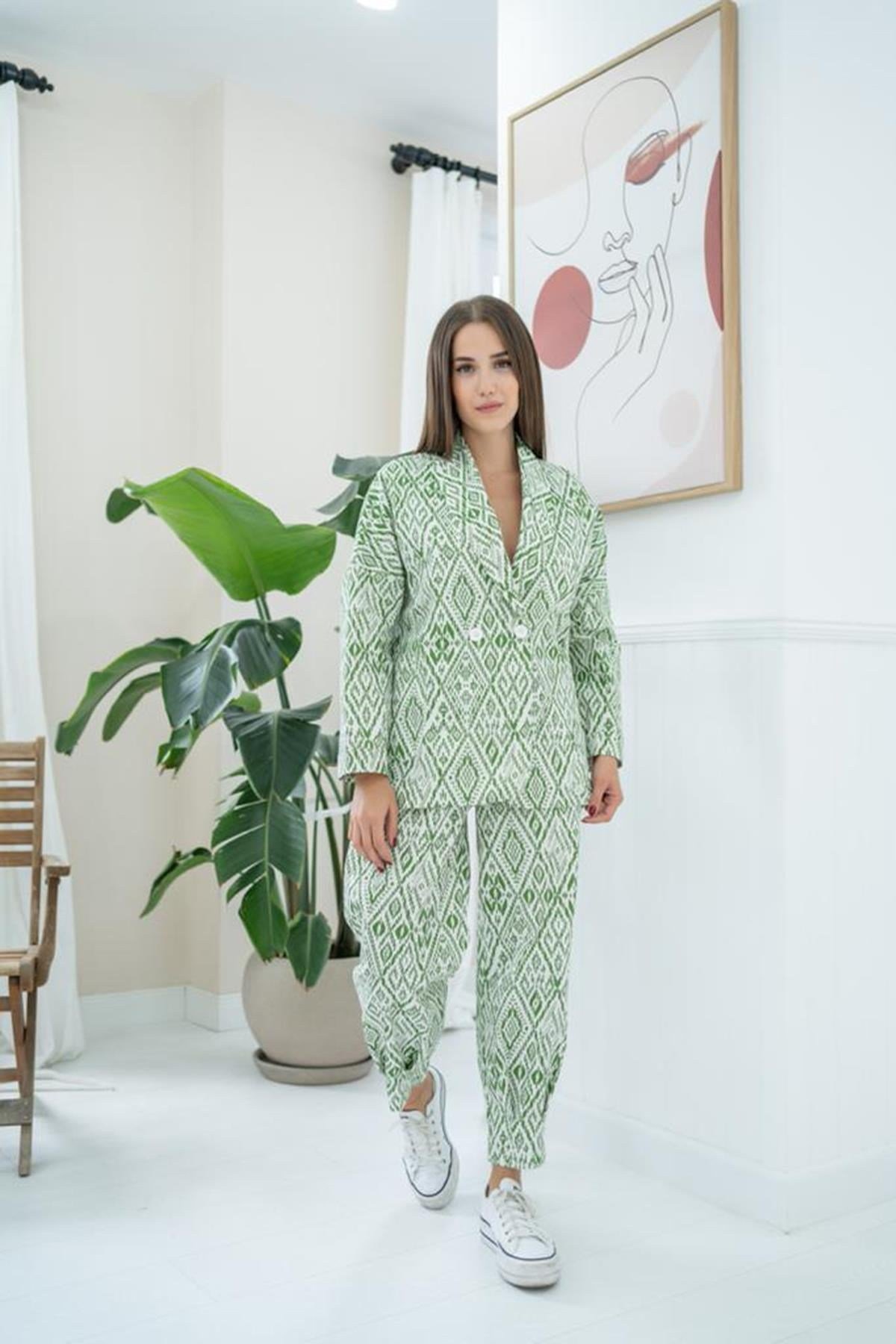 Yeşil Desenli Ceket Ve Pantolon Takım
