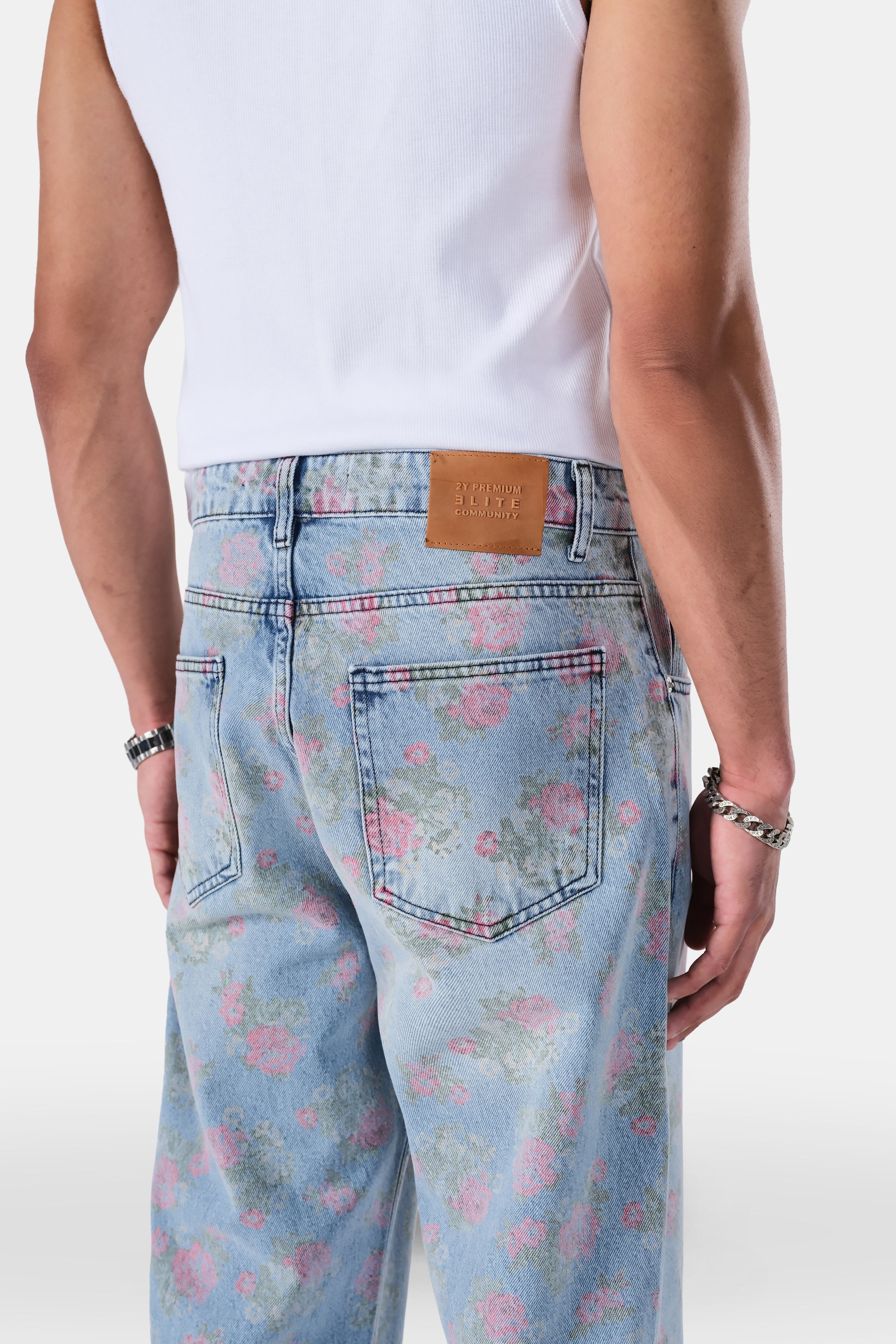 Çiçek Desenli Straight Fit Jean