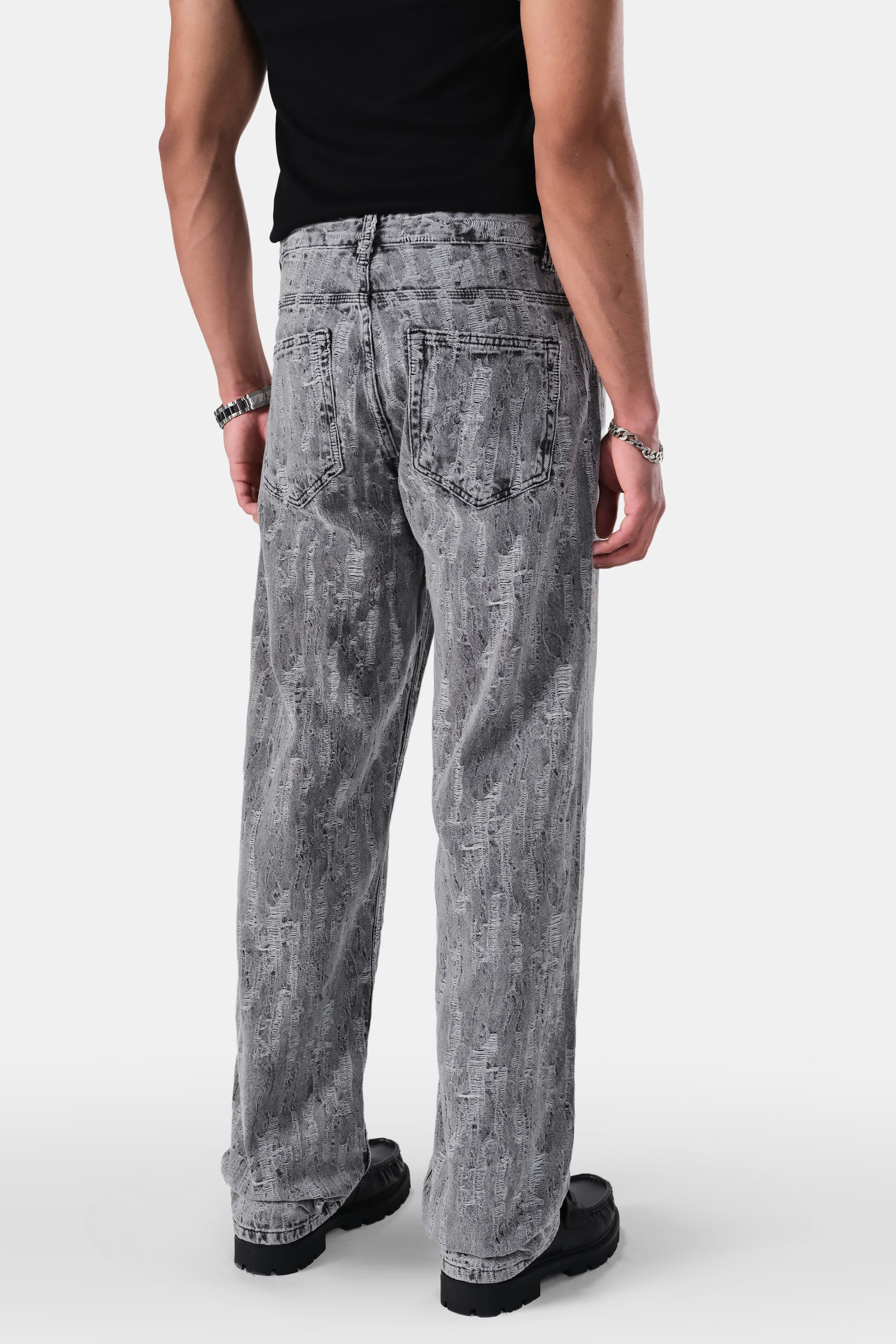 Jakarlı Kumaşlı Straight Fit Jean