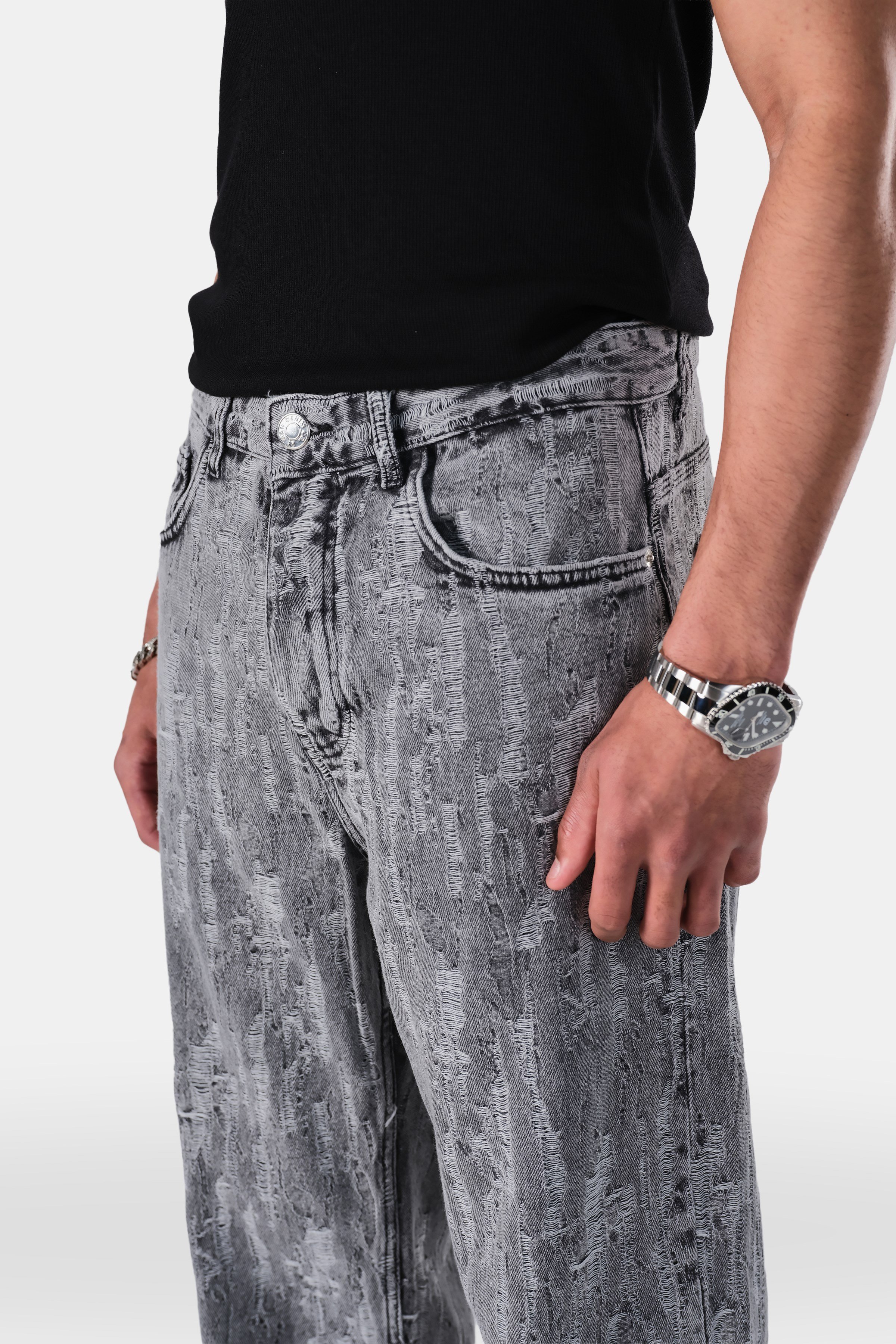 Jakarlı Kumaşlı Straight Fit Jean