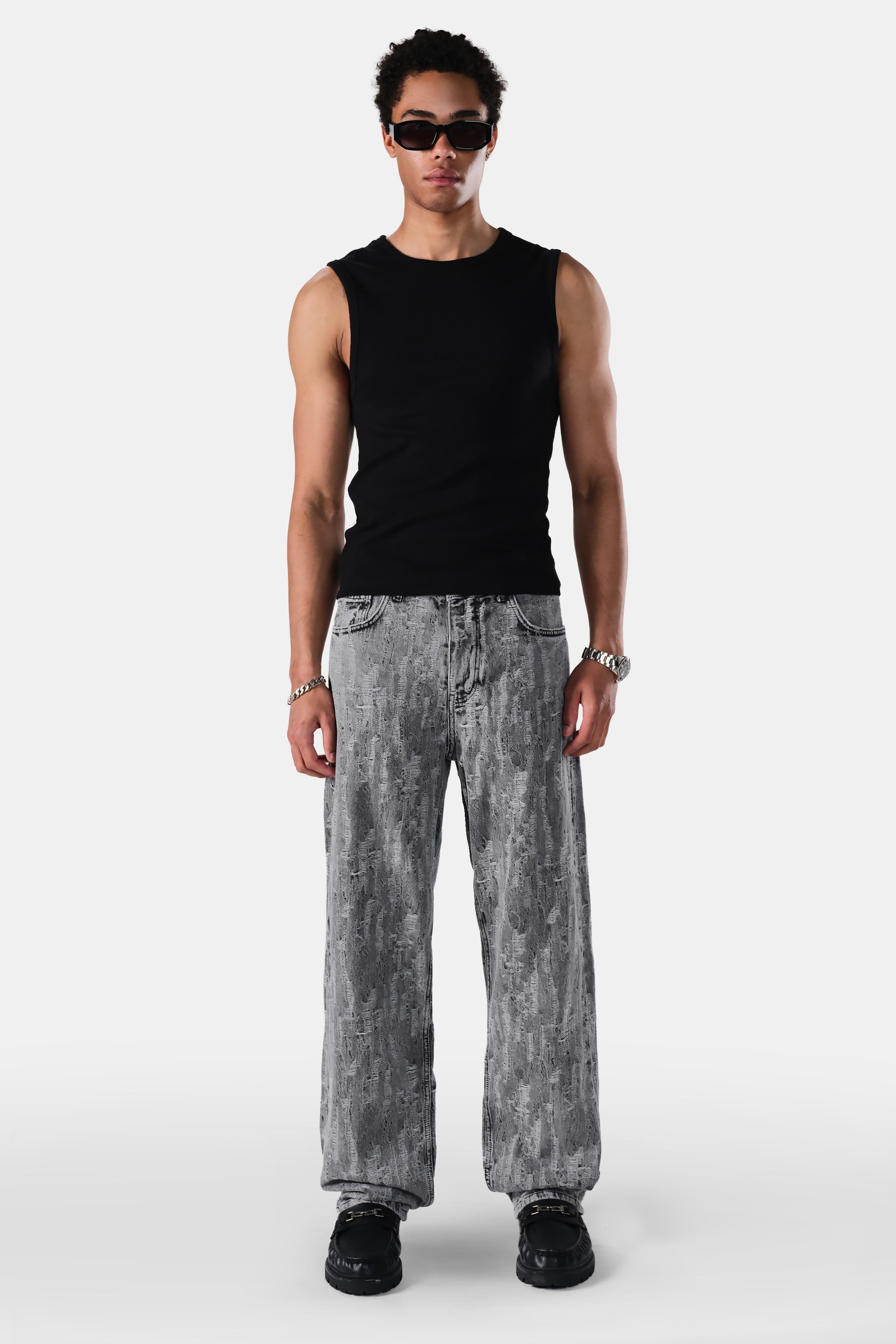 Jakarlı Kumaşlı Straight Fit Jean