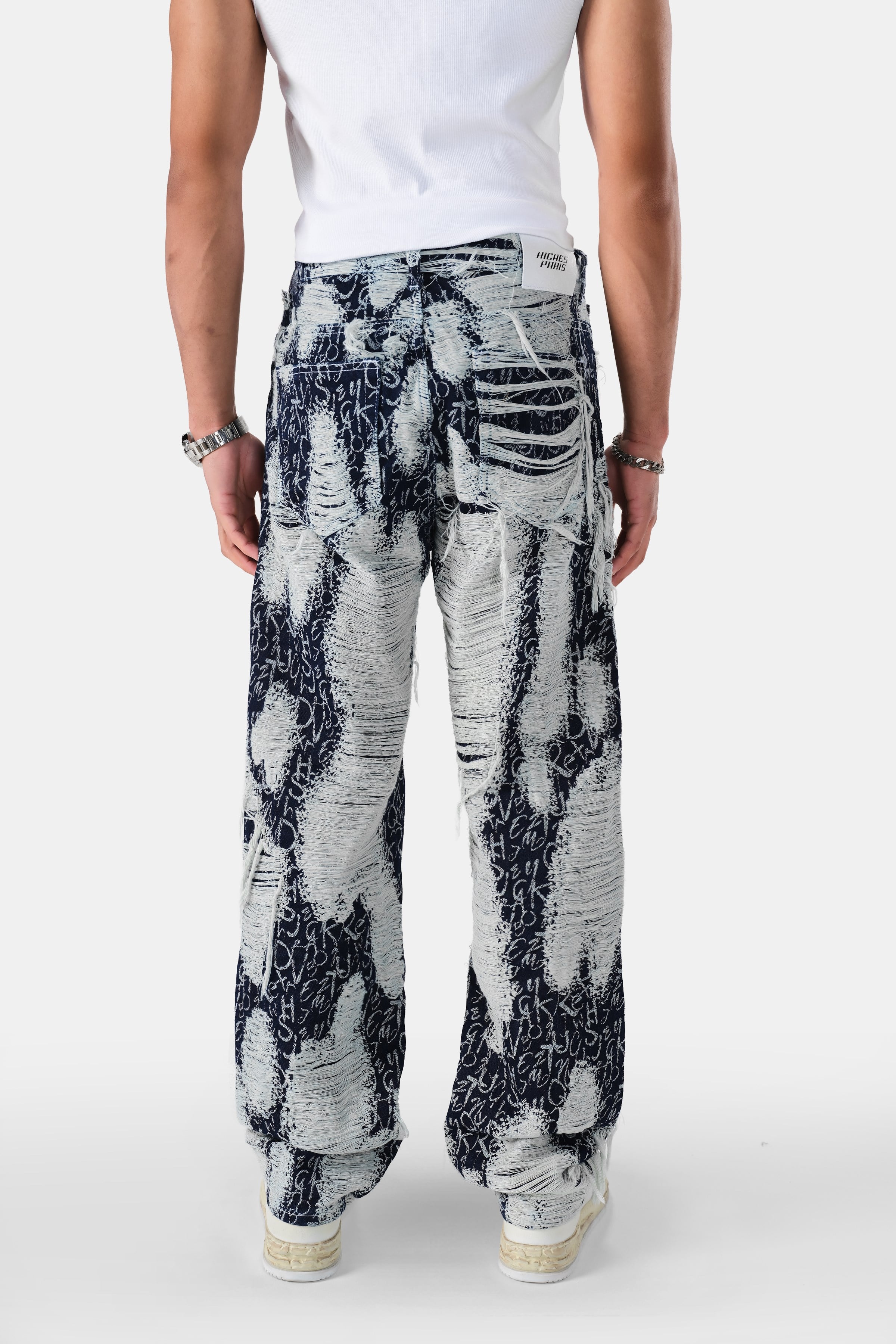 Karışık Desenli Yırtıklı Baggy Fit Jean