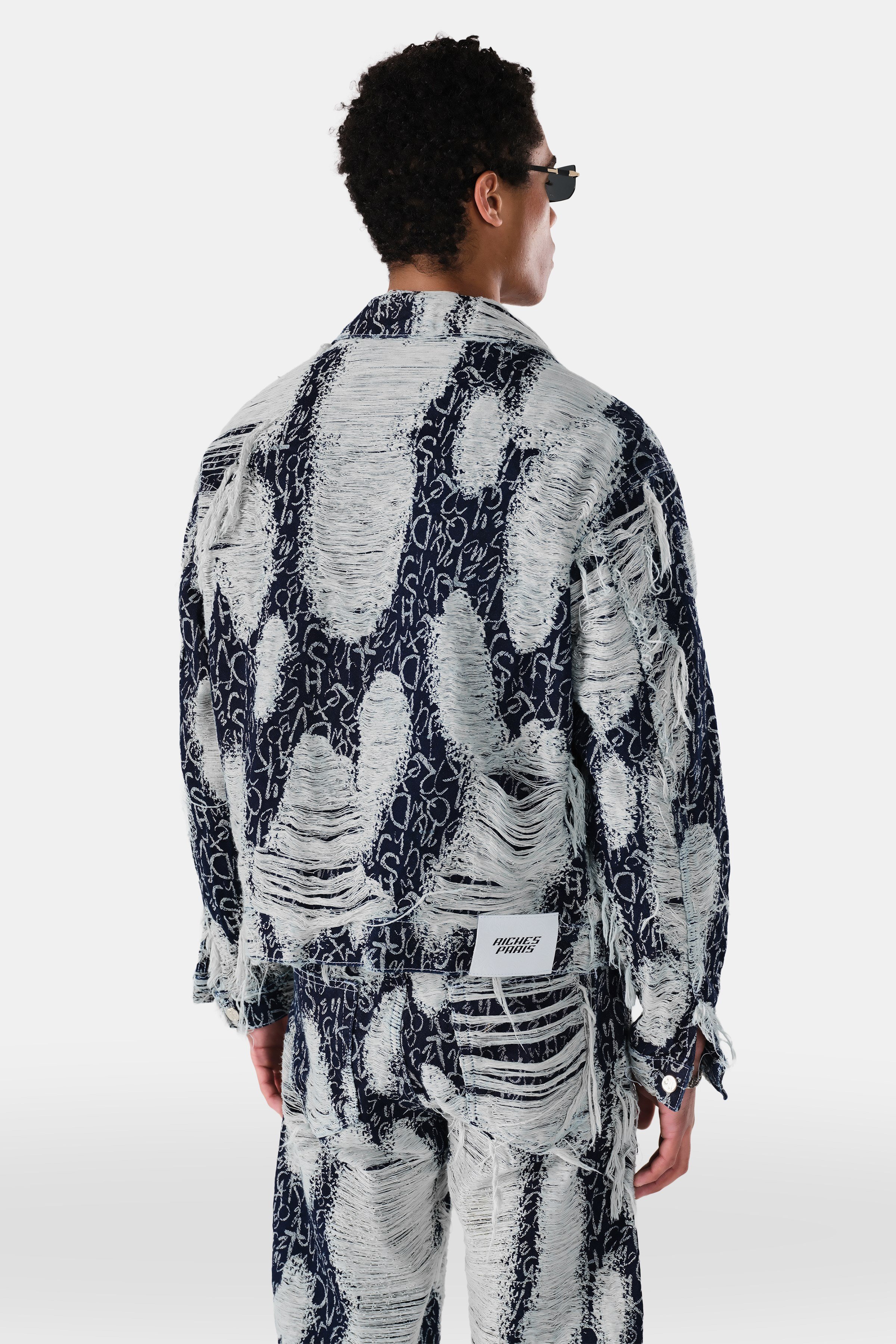 Karışık Desenli Yırtıklı Denim Ceket