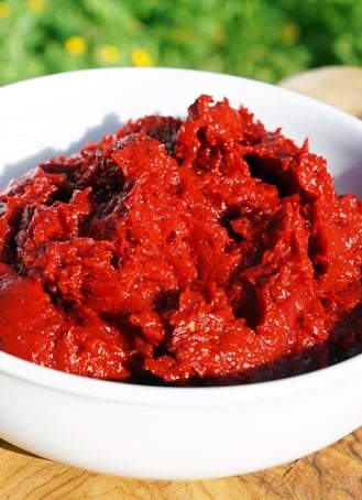 Gün kurusu acı biber salçası 1 kg.