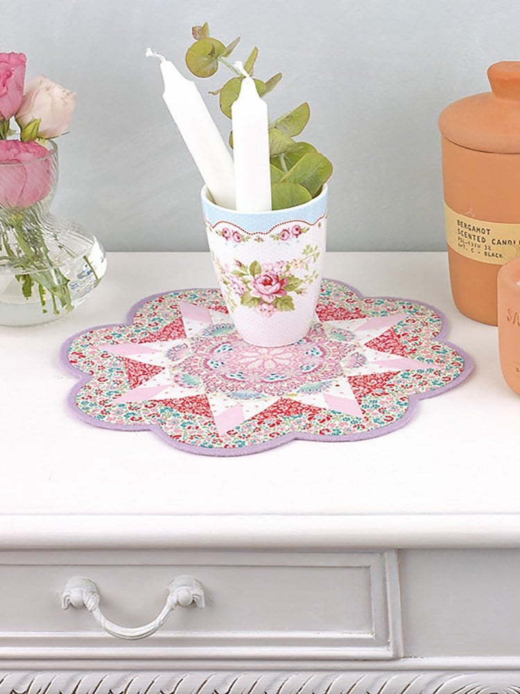 English Paper Piecing A Stitch In Time (İngilizce)