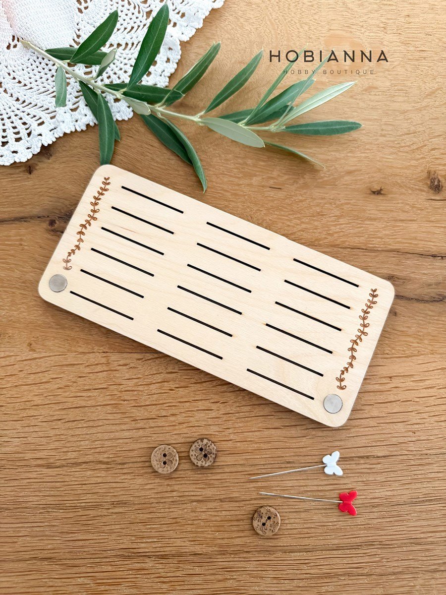 Hobianna 18 pcs Olivia Wooden Spool Stand