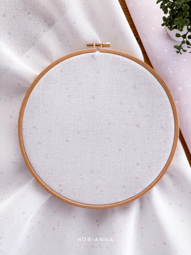 Hobianna Nazende – Splash White Pink Dot – Width:160cm, 27Ct