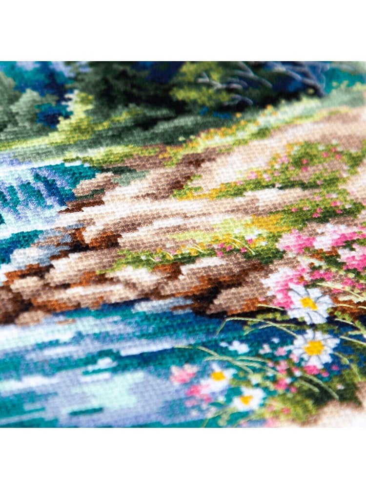 Magic Needle Dağ Deresi Kanaviçe Kiti - 70-43