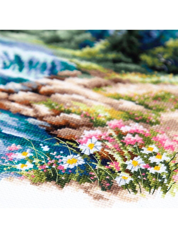 Magic Needle Dağ Deresi Kanaviçe Kiti - 70-43