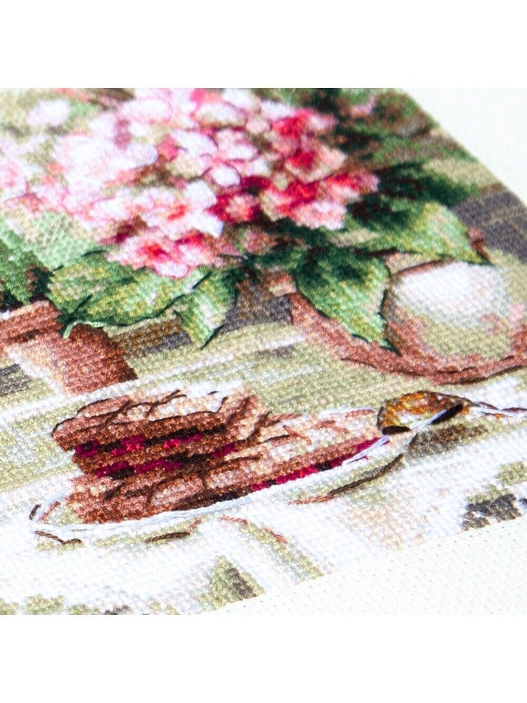 Magic Needle Pembe Sabah Kanaviçe Kiti - 70-34