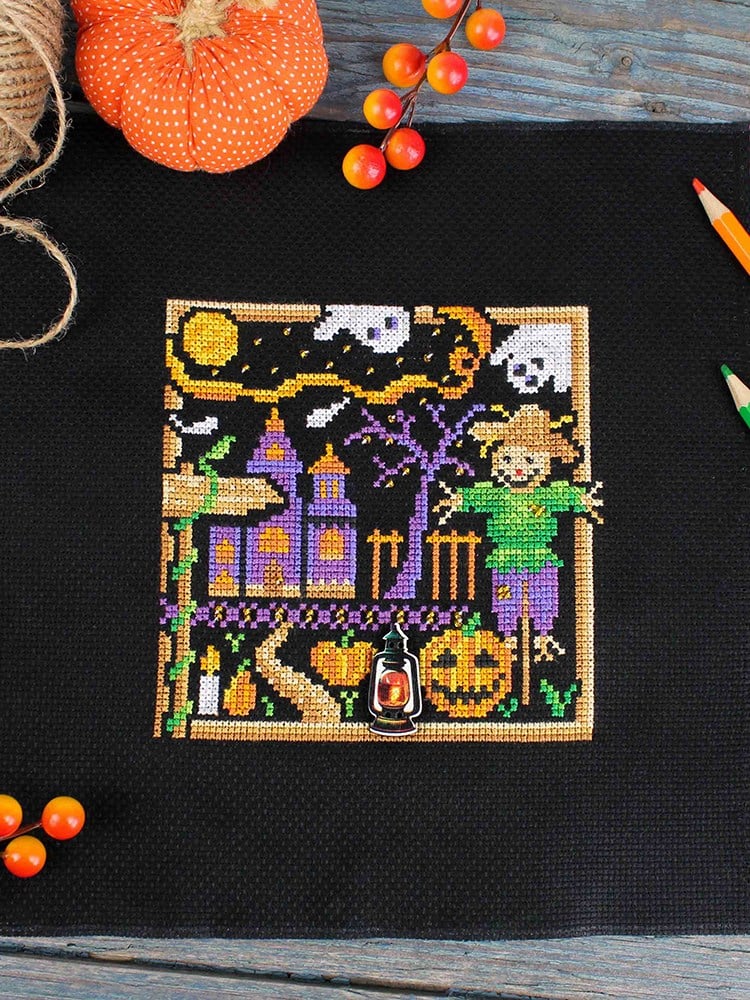 MP Studia Mini Sampler: Cadılar Bayramı Kanaviçe Kiti (Etamin, İplik ve Şema Dahil) - HB-940