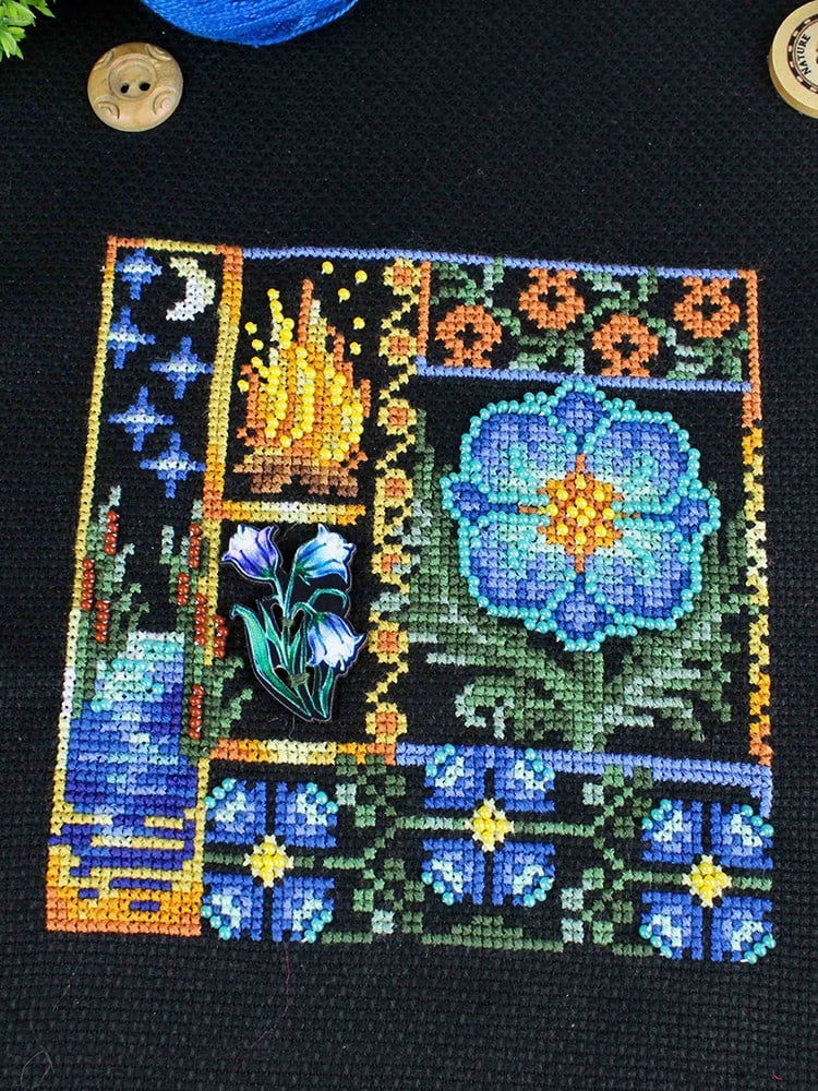 MP Studia Mini Sampler: Eğrelti Çiçeği Kanaviçe Kiti (Etamin, İplik ve Şema Dahil) - HB-942
