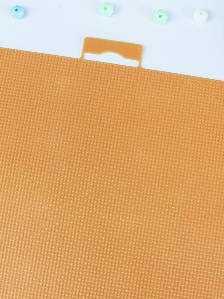 MP Studia Plastik Etamin 21x28 cm 14 Count Karamel – Mat Plastik Kanava - K-062