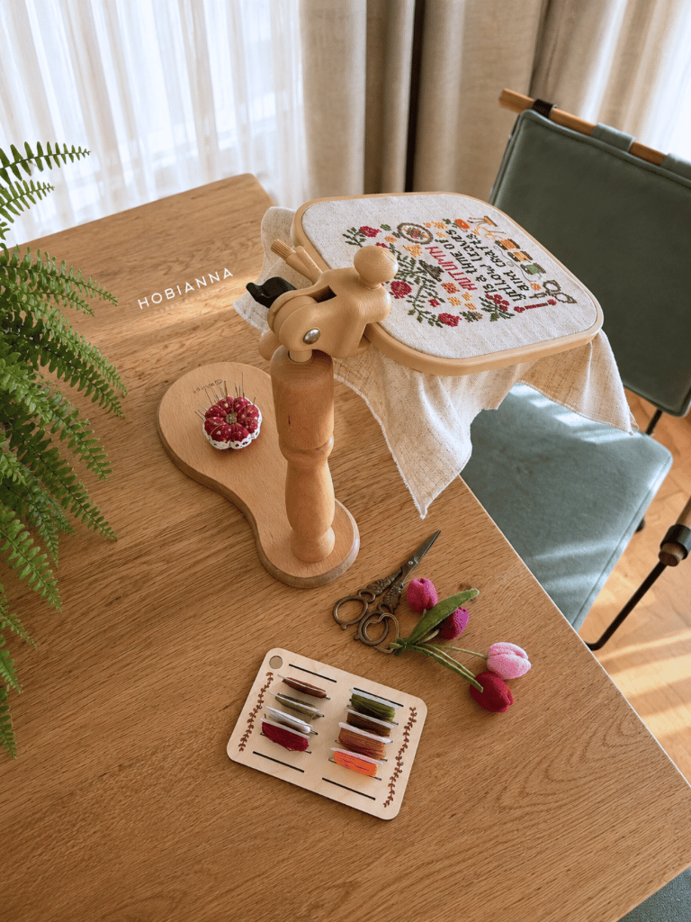 NURGE Floor Embroidery Stand 190-1