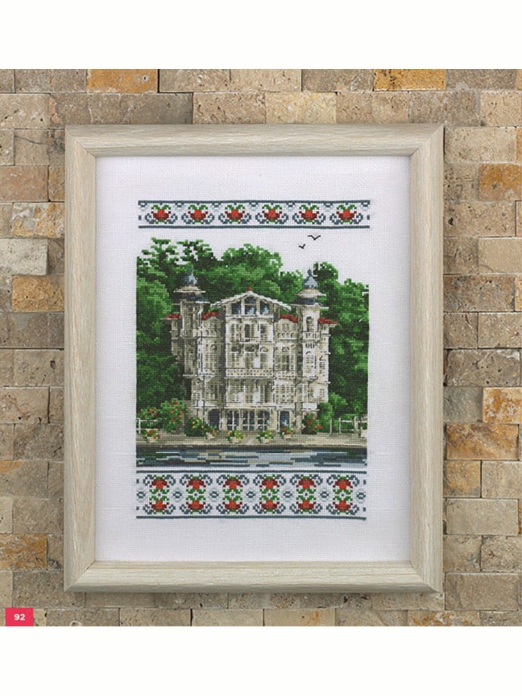 Stunning Scenery in Cross Stitch Kanaviçe Kitabı (İngilizce)