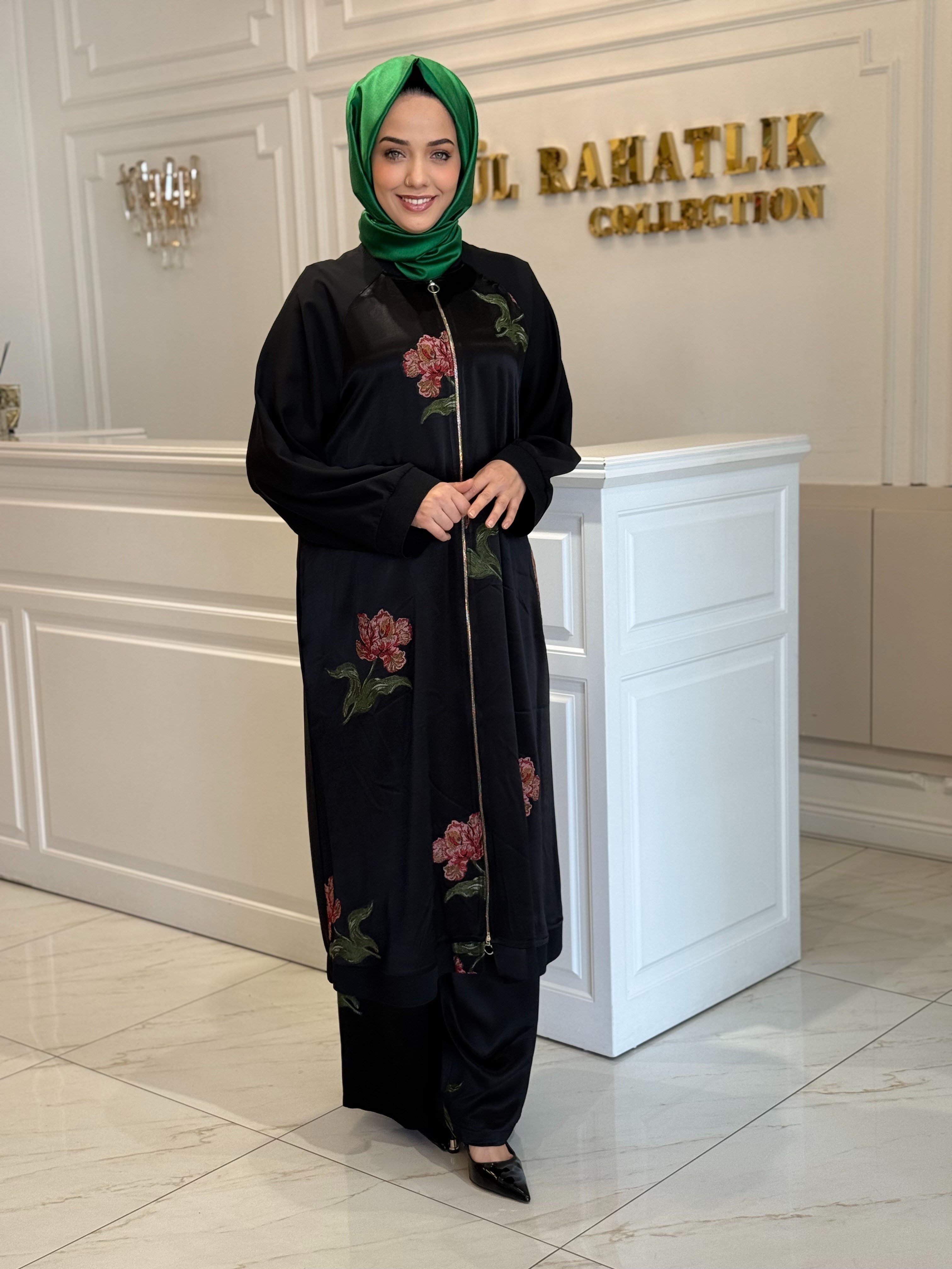 Ghısa Gül Nakış Detaylı Takım Siyah