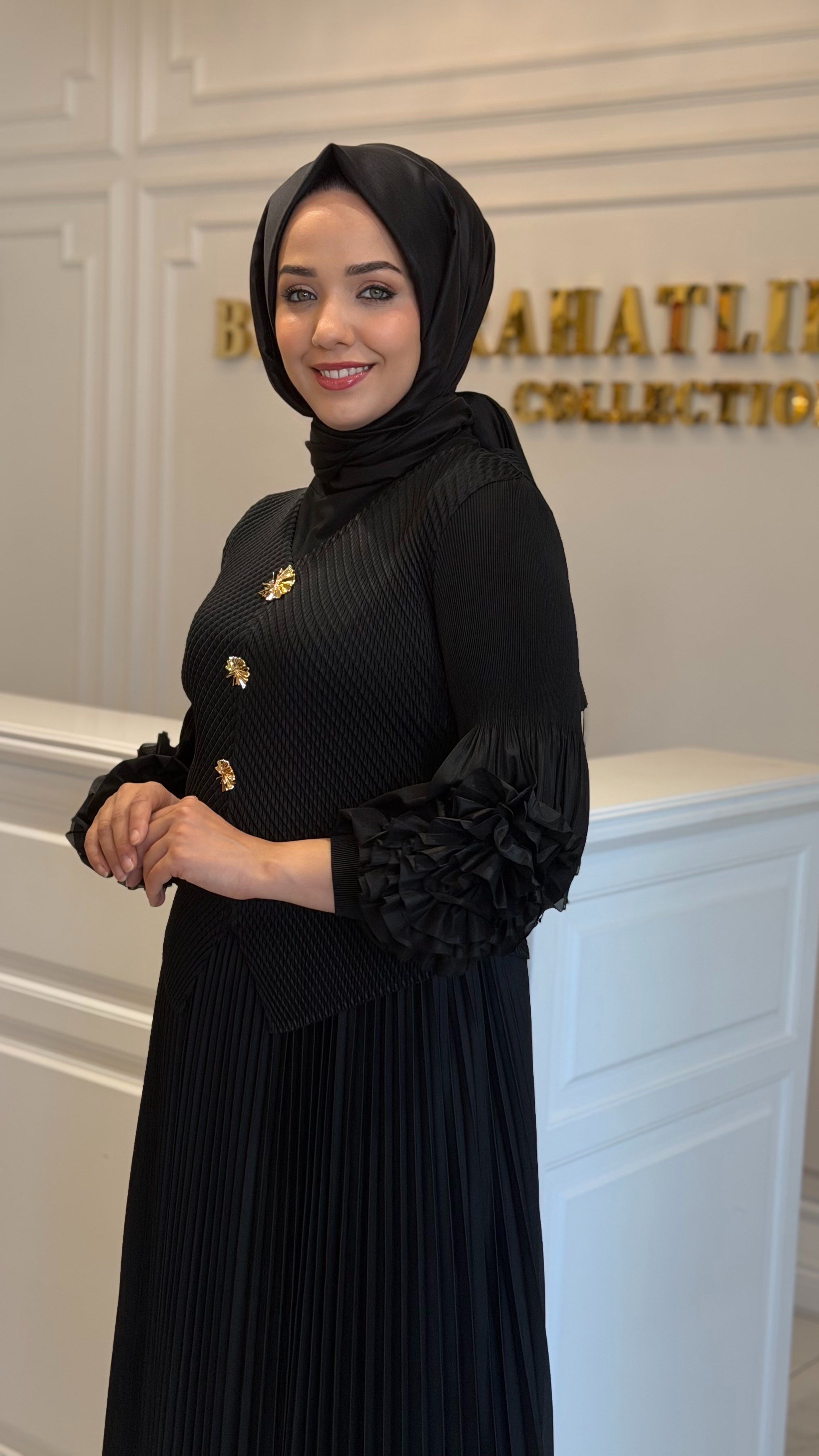 BTL Akordiyon Etekli Takım Siyah