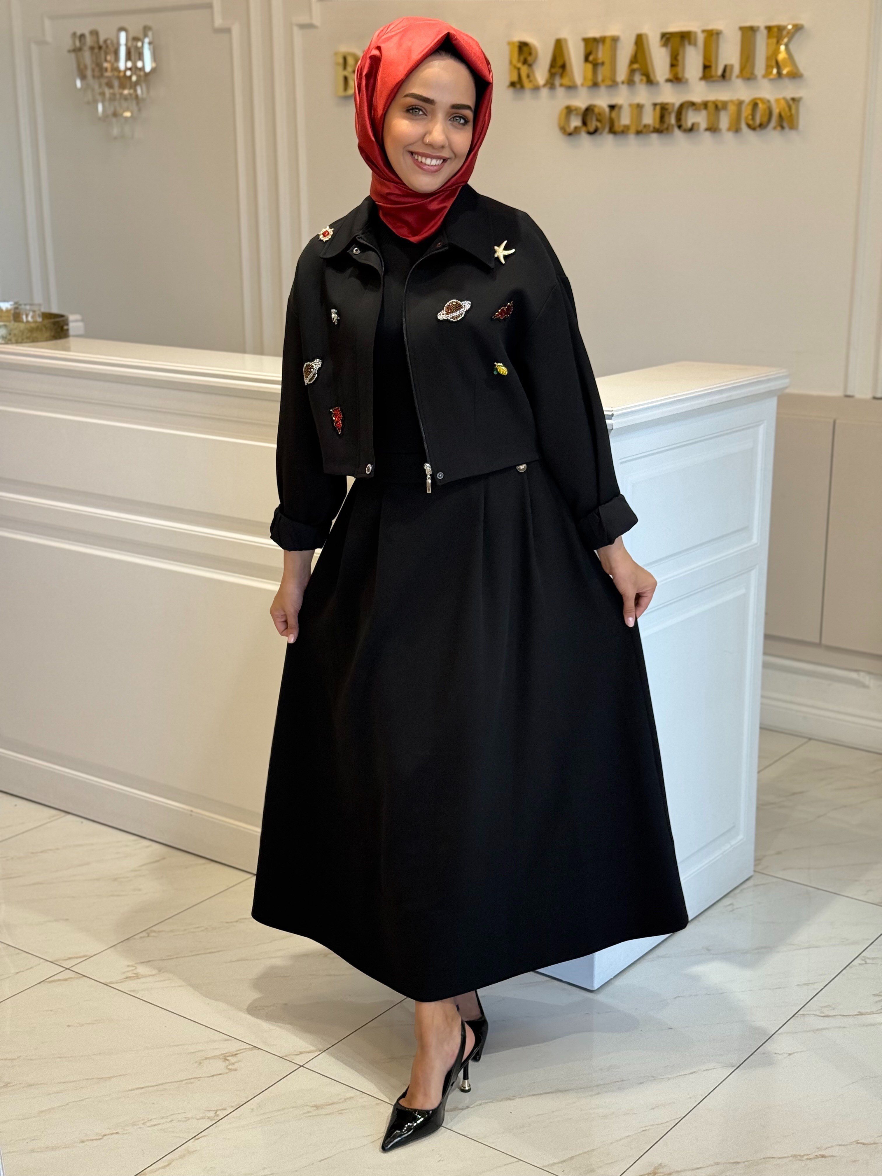 MY312 1781 ÖNÜ AKSESUARLI ETEKLİ TAKIM SİYAH