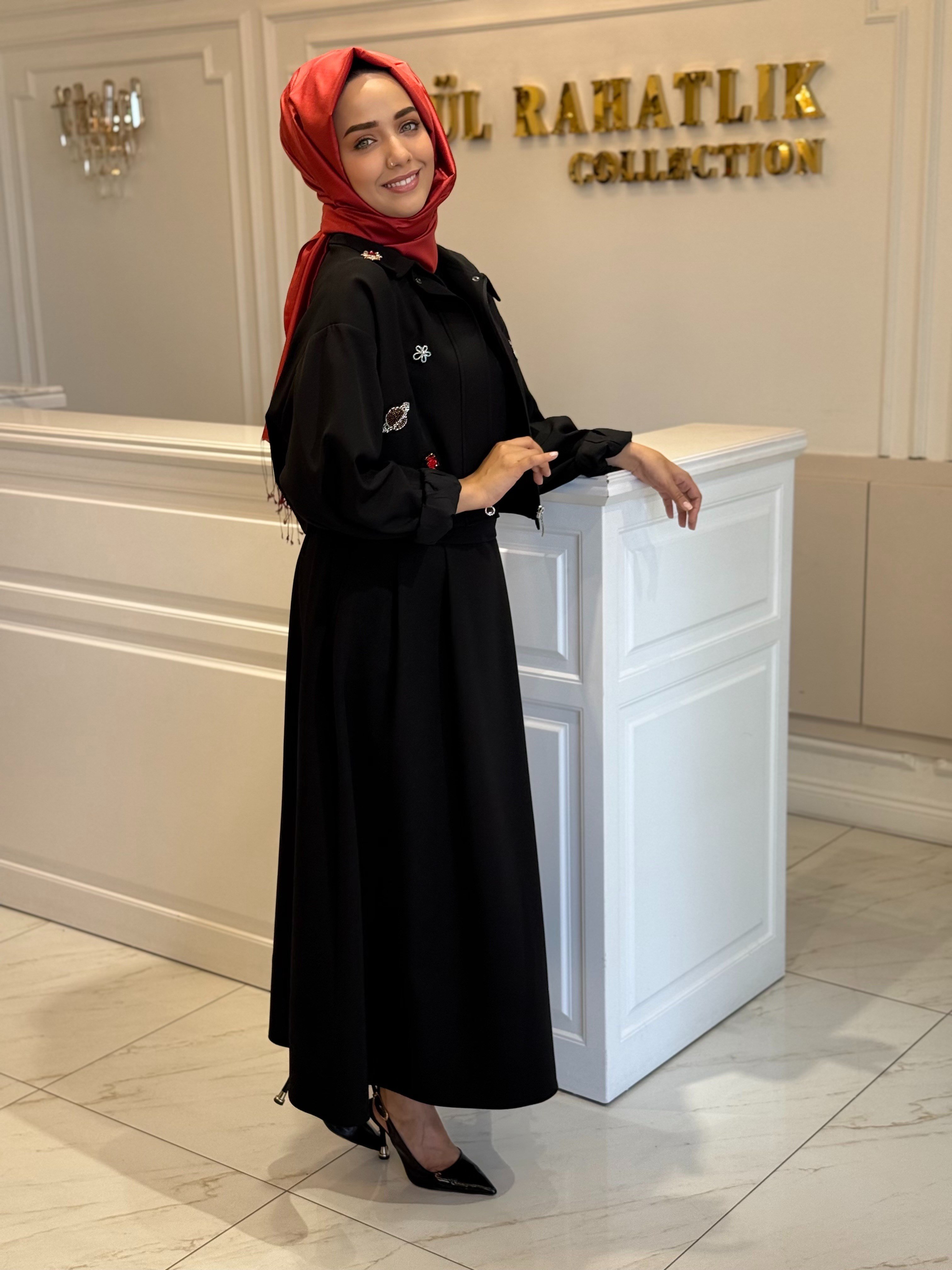 MY312 1781 ÖNÜ AKSESUARLI ETEKLİ TAKIM SİYAH