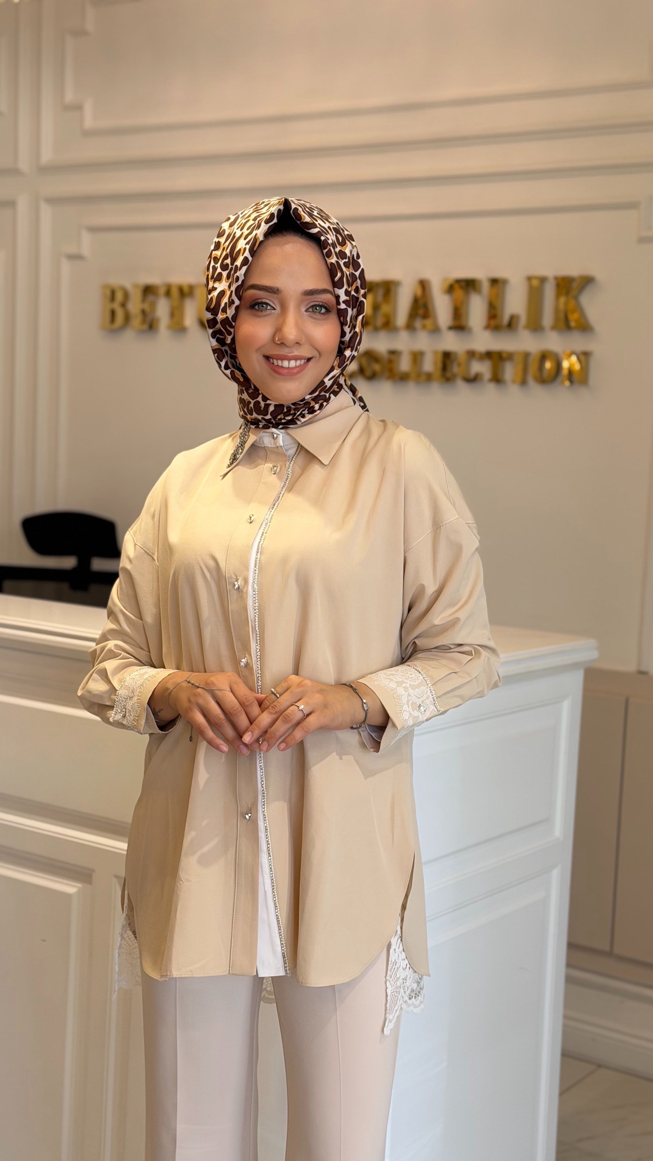 MY312 8906 ARKASI DANTELLİ GÖMLEK BEJ