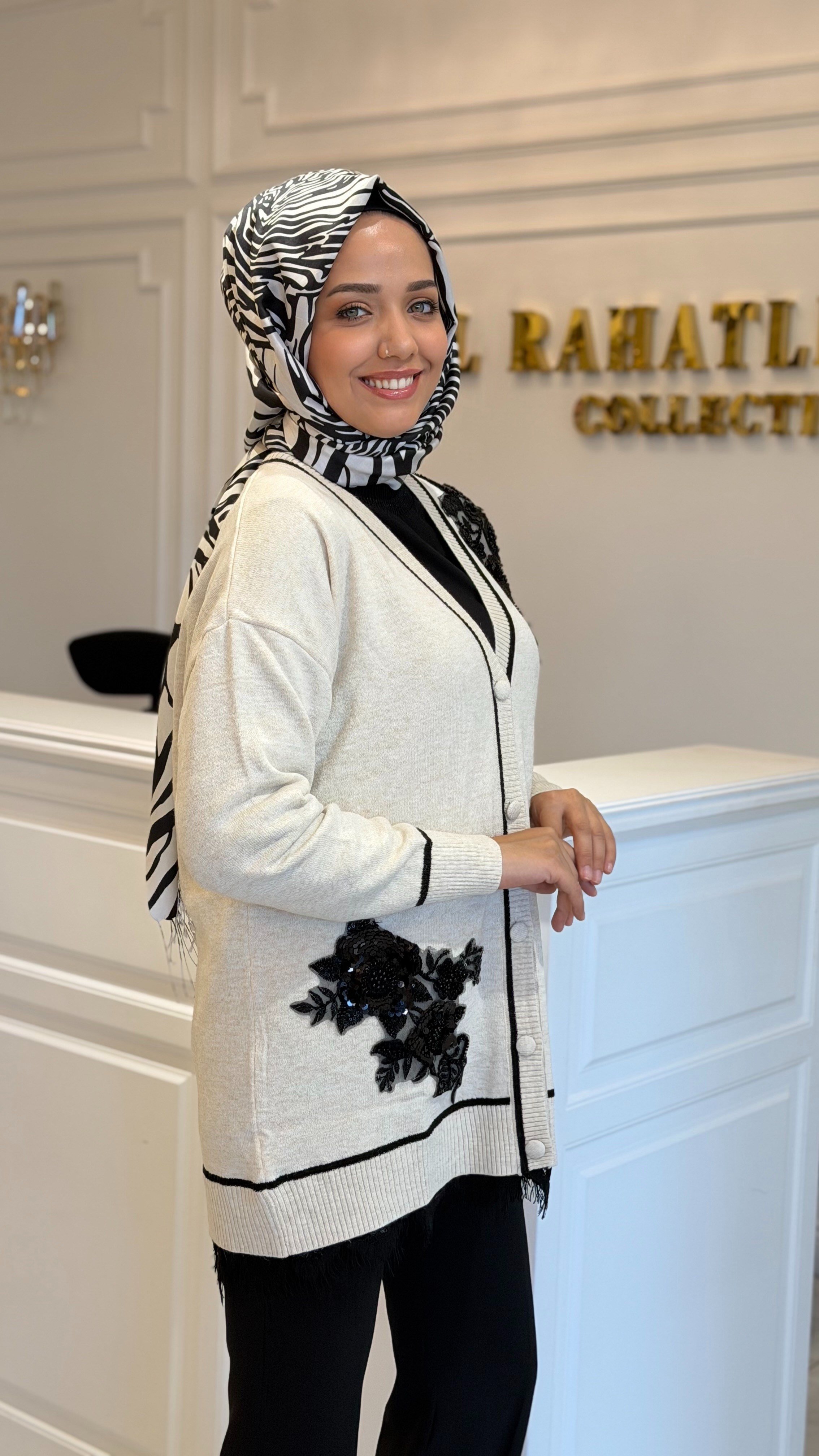 MY312 6205 İŞLEMELİ TRİKO HIRKA BEJ