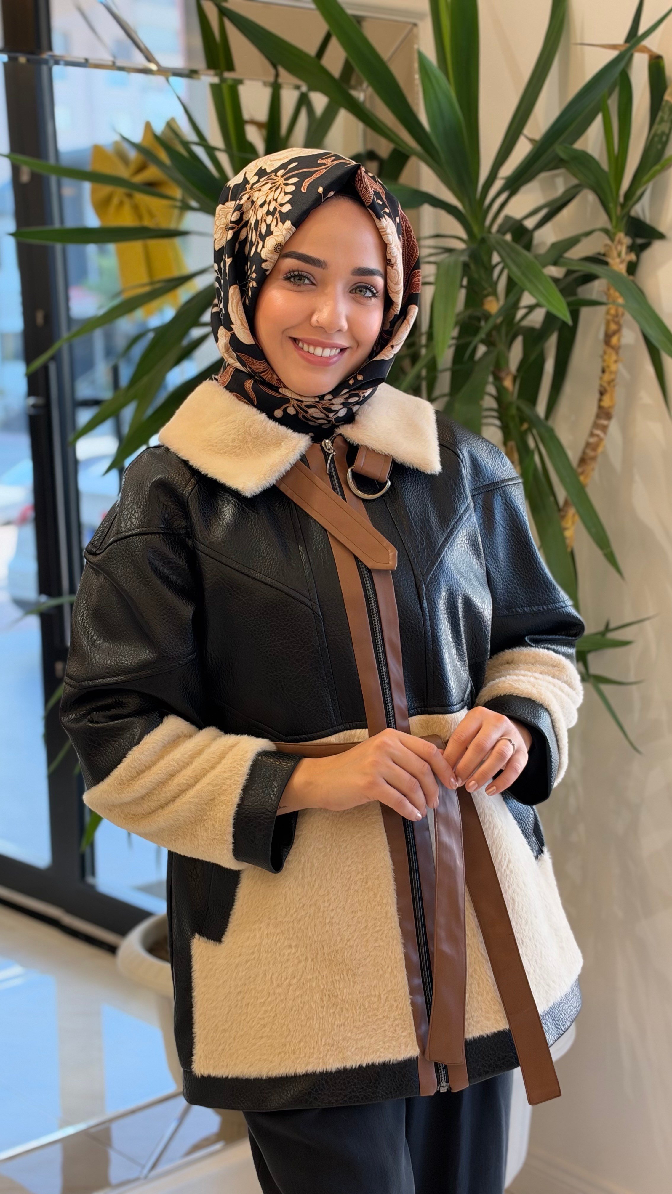 MY312 7659 DERİ DETAYLI KABAN SİYAH