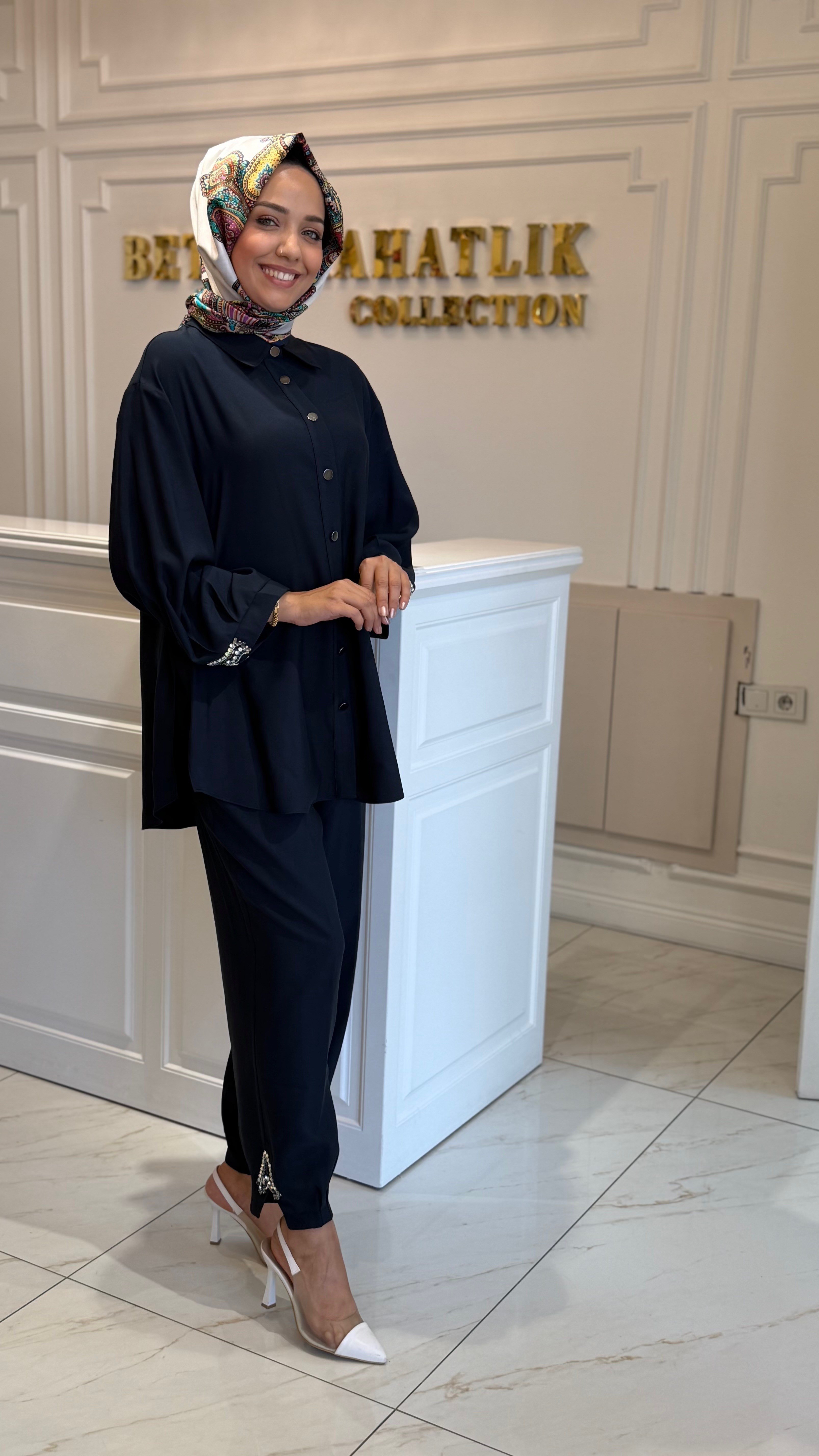 MY312 1743 TAŞLI DÜĞMELİ TAKIM LACİVERT