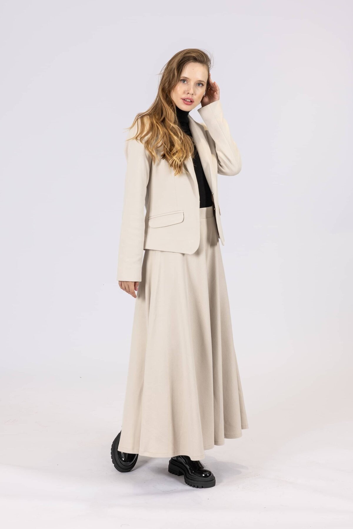 Astarsız Örme Blazer Ceket & Volan Detaylı Kloş Uzun Etek Kadın İkili Takım