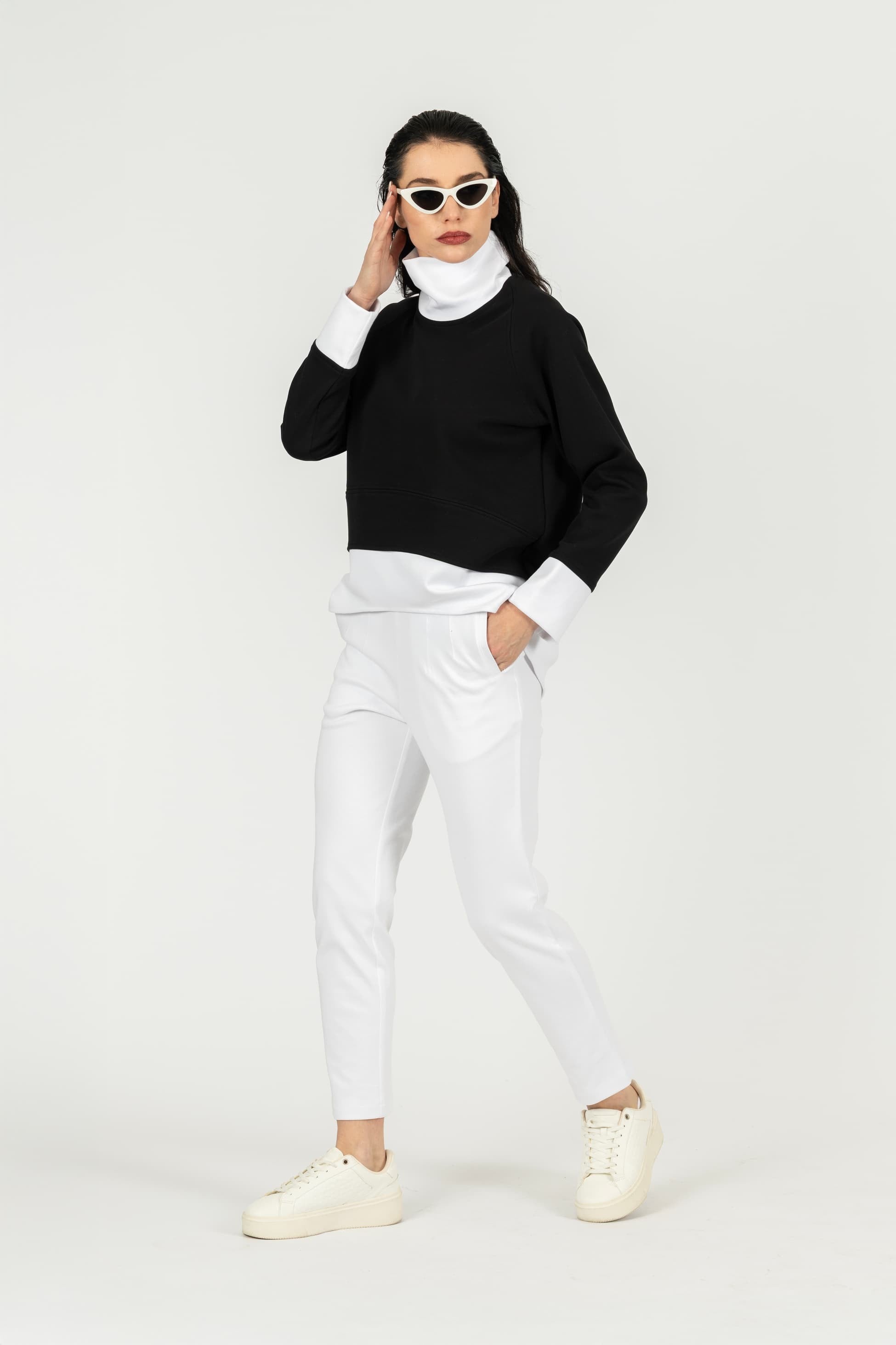 Boğazlı Kısa Sweat