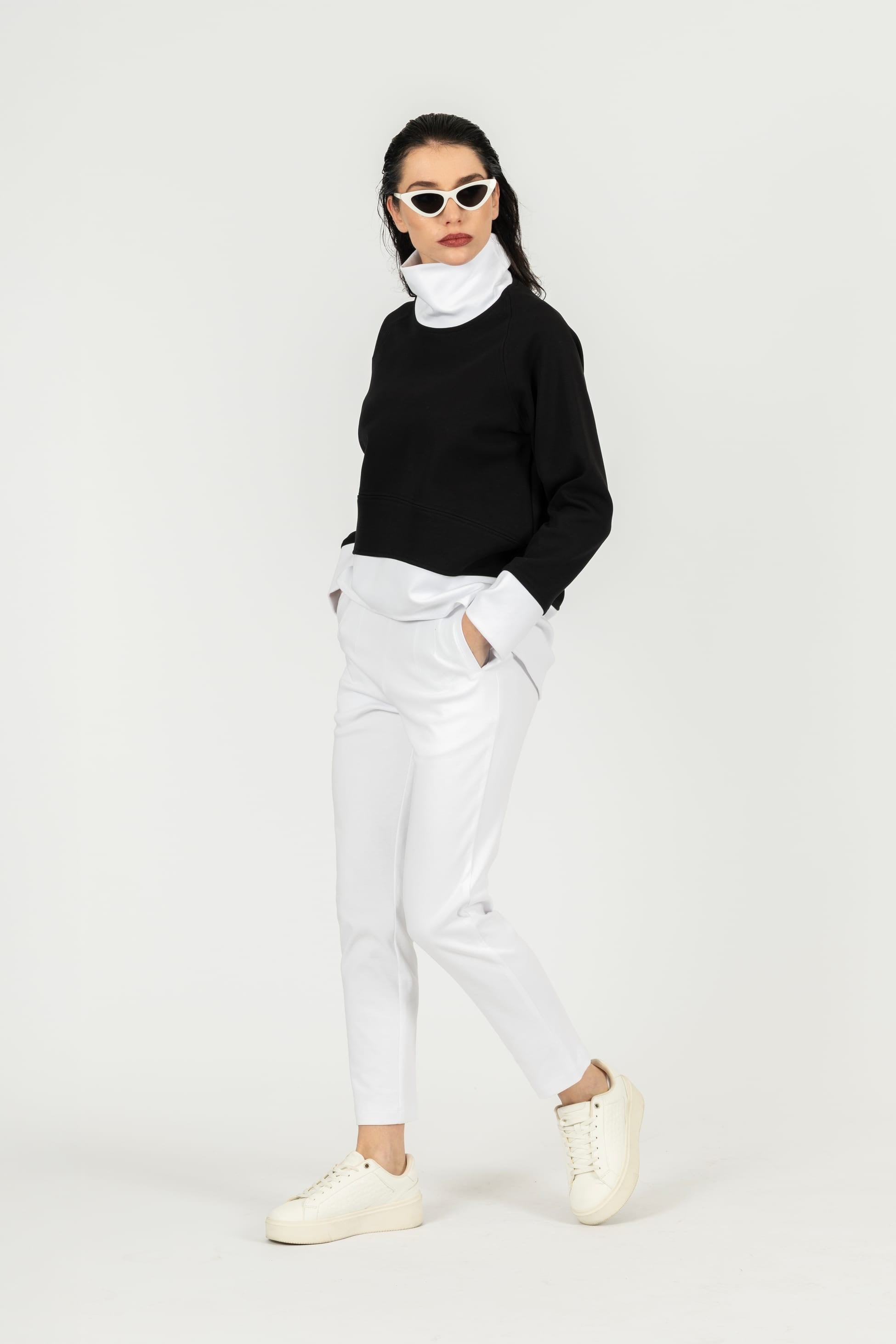 Boğazlı Kısa Sweat