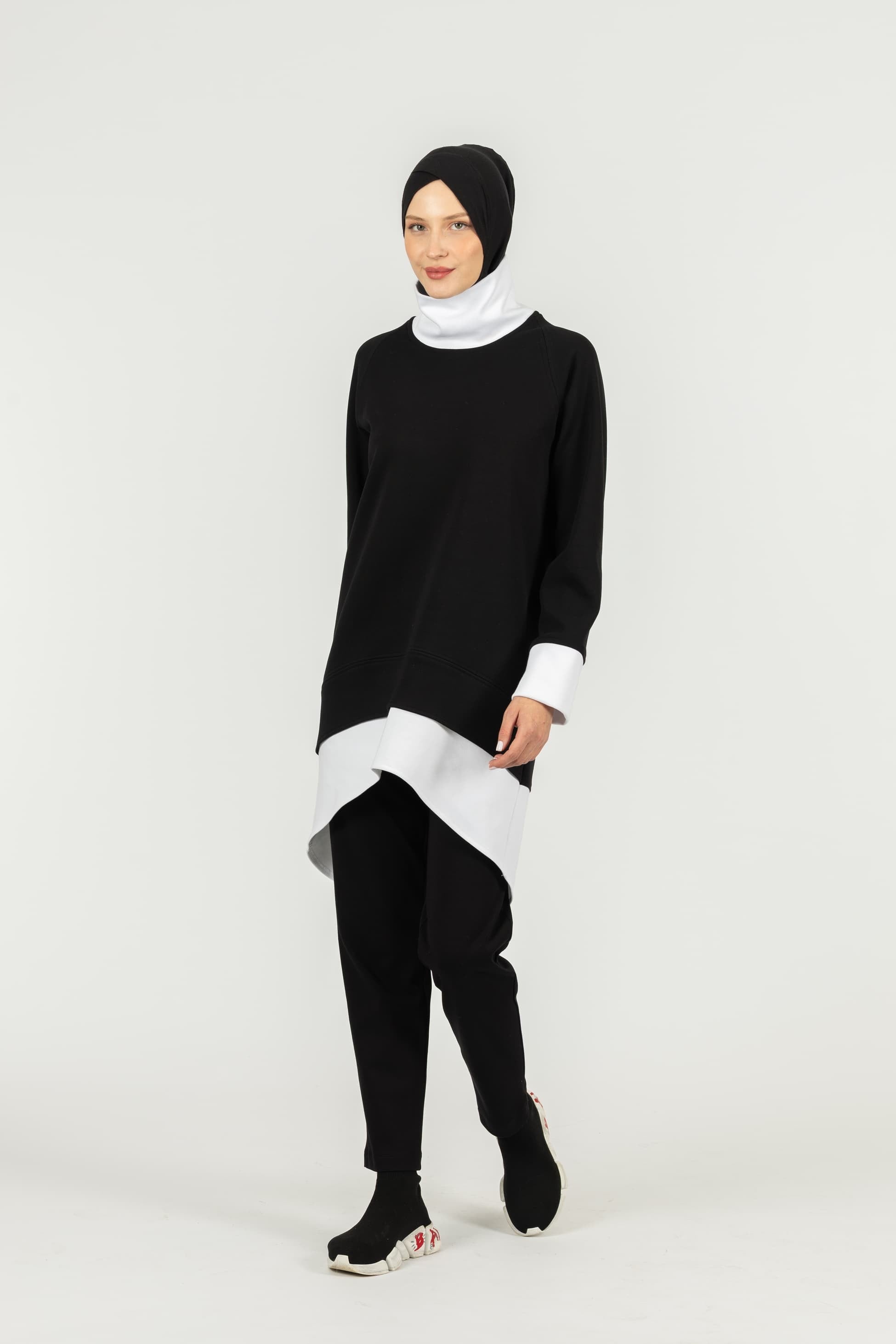 Boğazlı Uzun Sweat